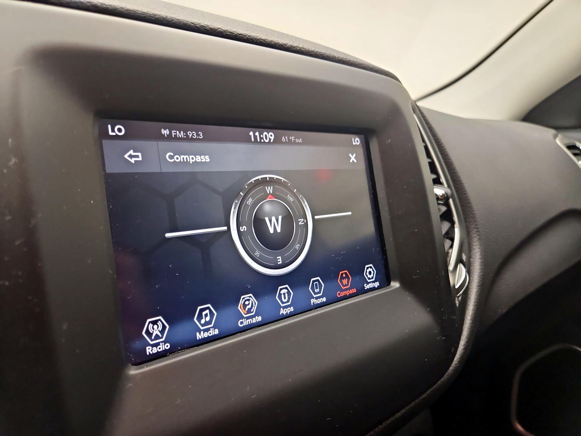 Thumbnail: 2020 Jeep Compass - 12