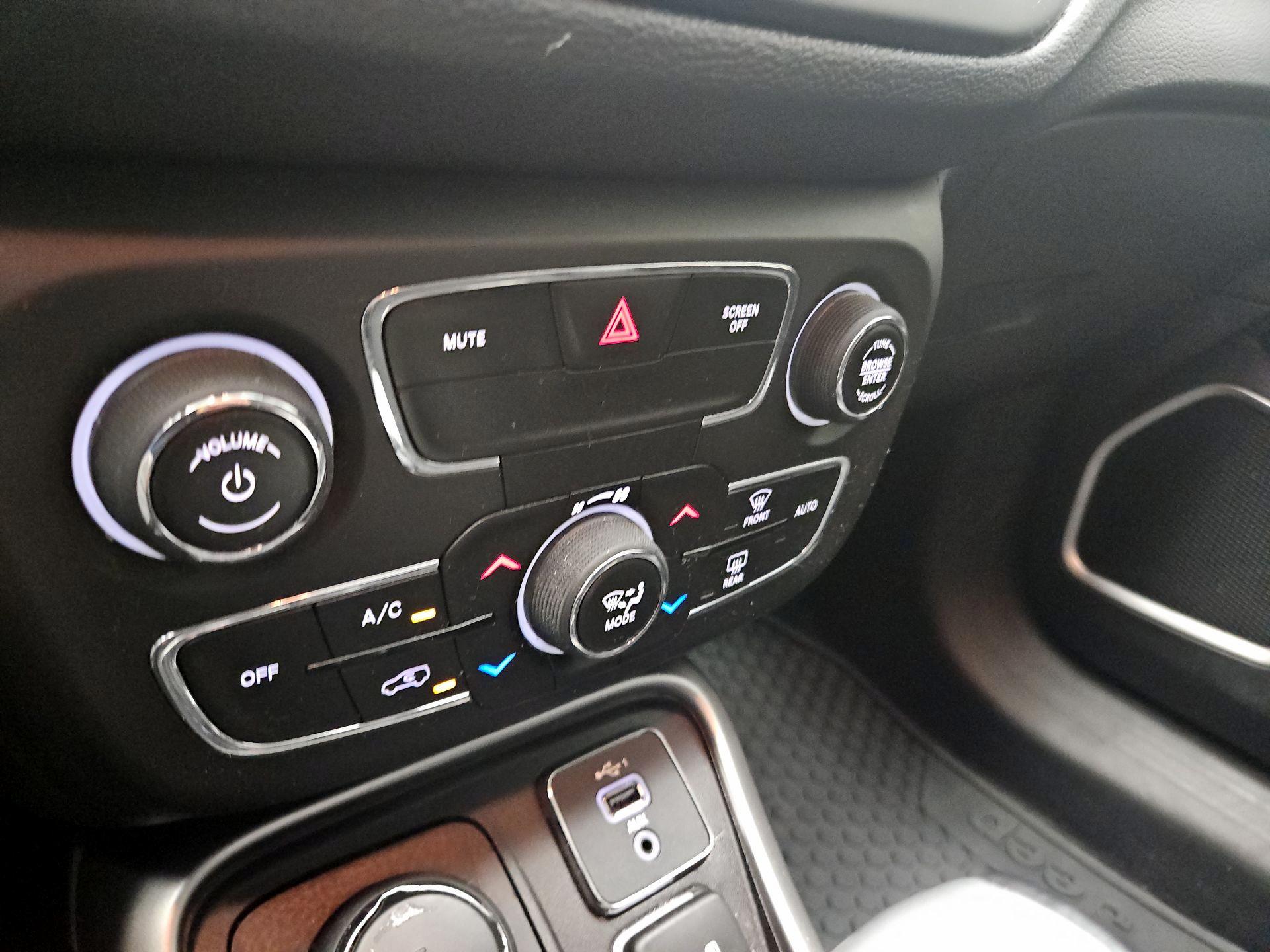 Thumbnail: 2020 Jeep Compass - 15