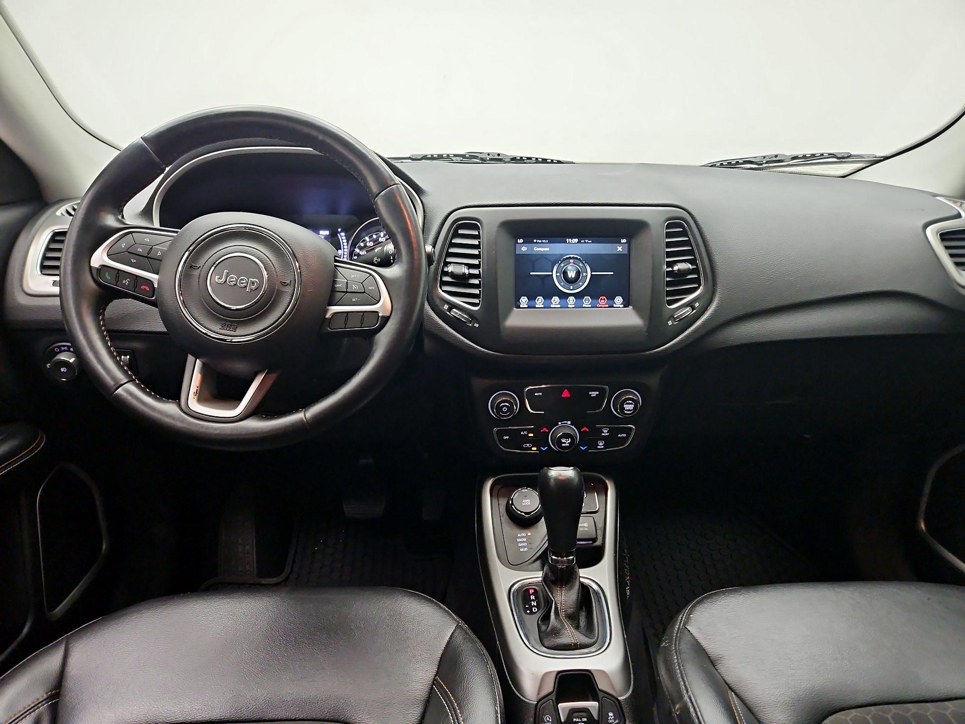 Thumbnail: 2020 Jeep Compass - 8