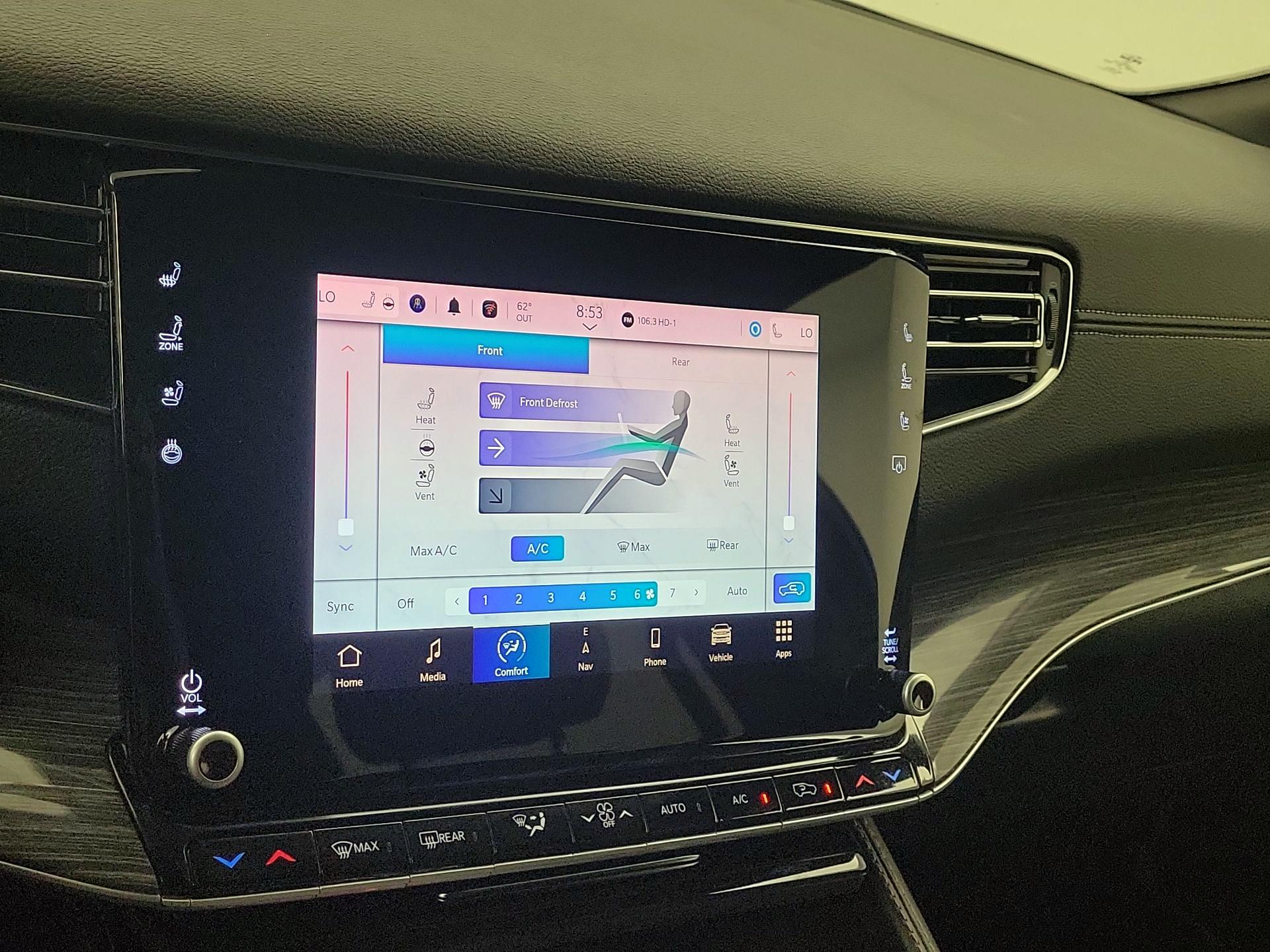 Thumbnail: 2022 Jeep Wagoneer - 17