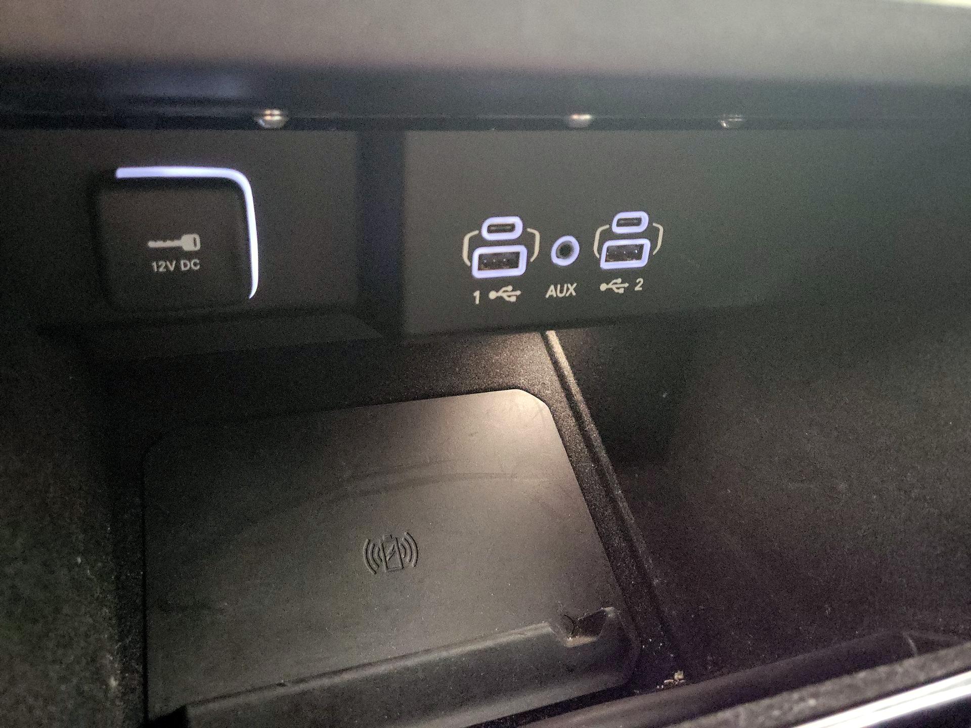 Thumbnail: 2022 Jeep Wagoneer - 19