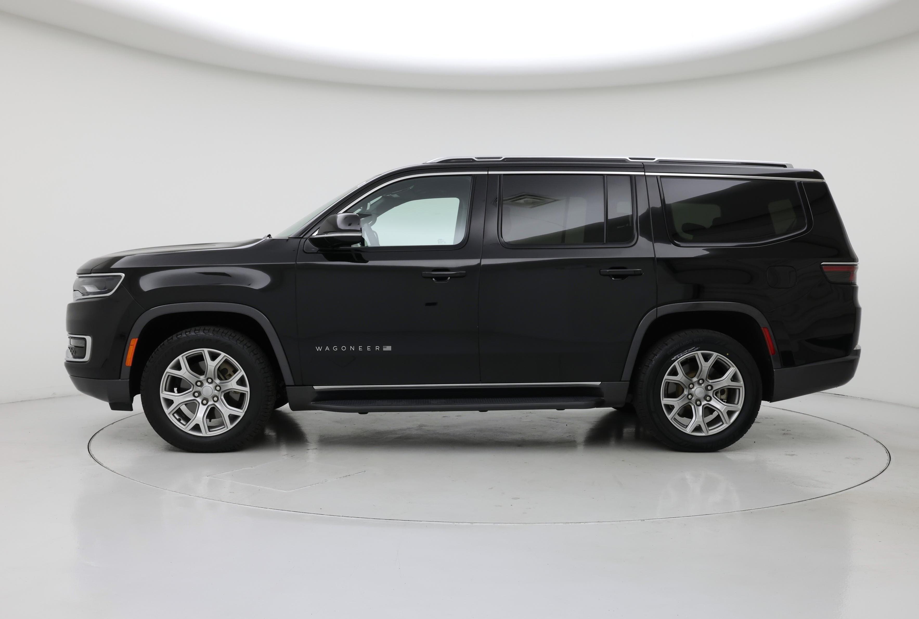 Thumbnail: 2022 Jeep Wagoneer - 3