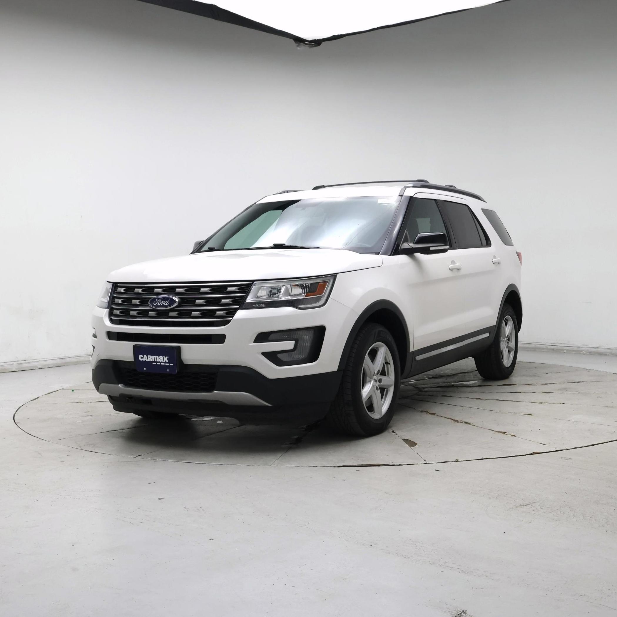 Thumbnail: 2017 Ford Explorer - 4