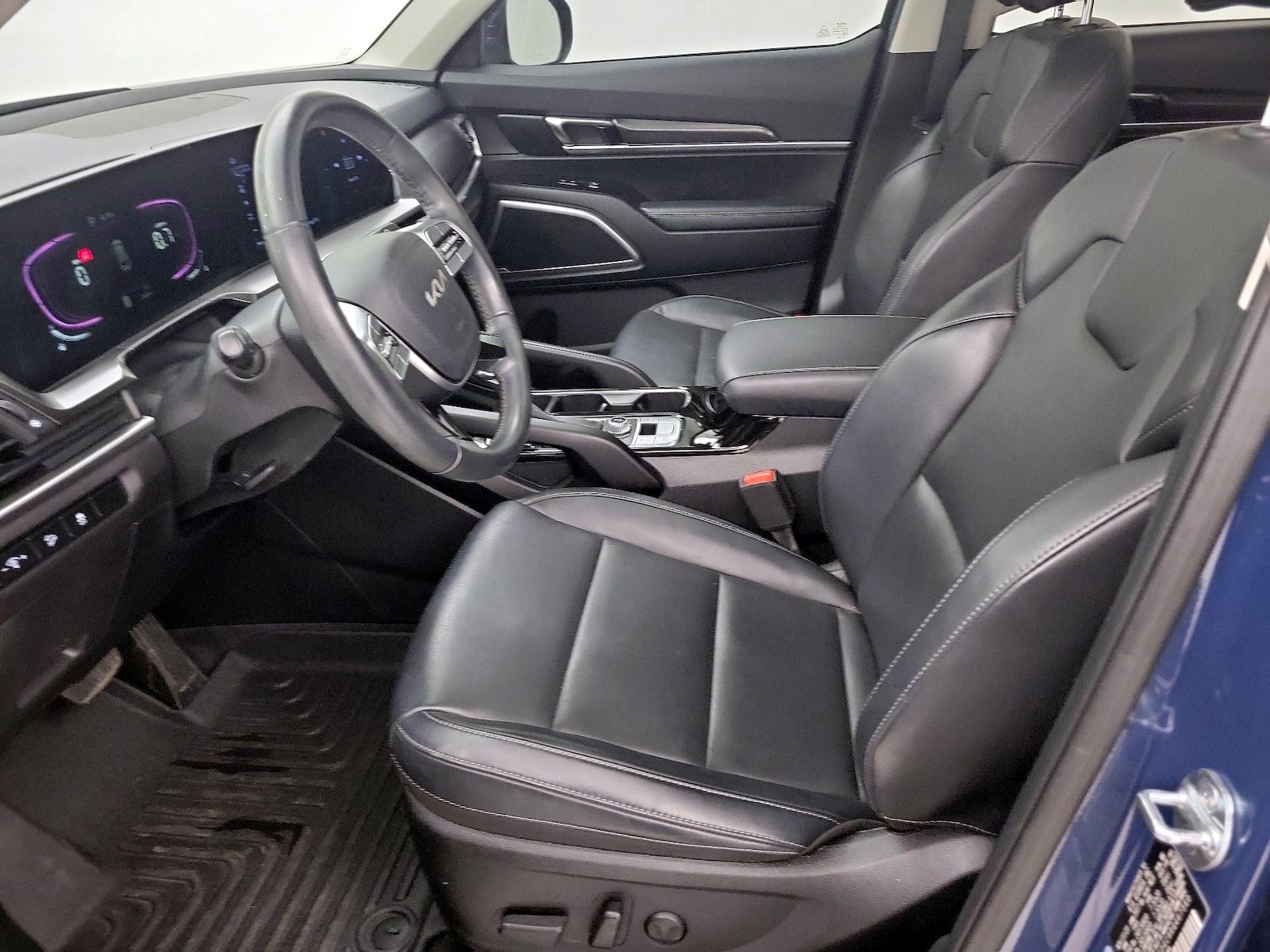 2024 Kia Telluride S - Photo 12