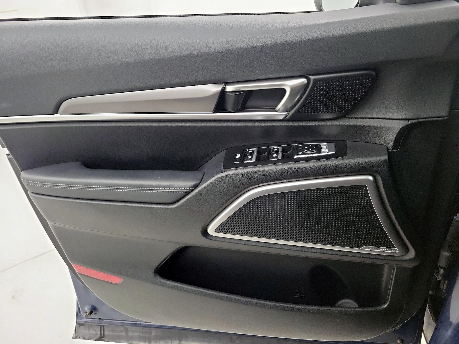 2024 Kia Telluride S - Photo 13