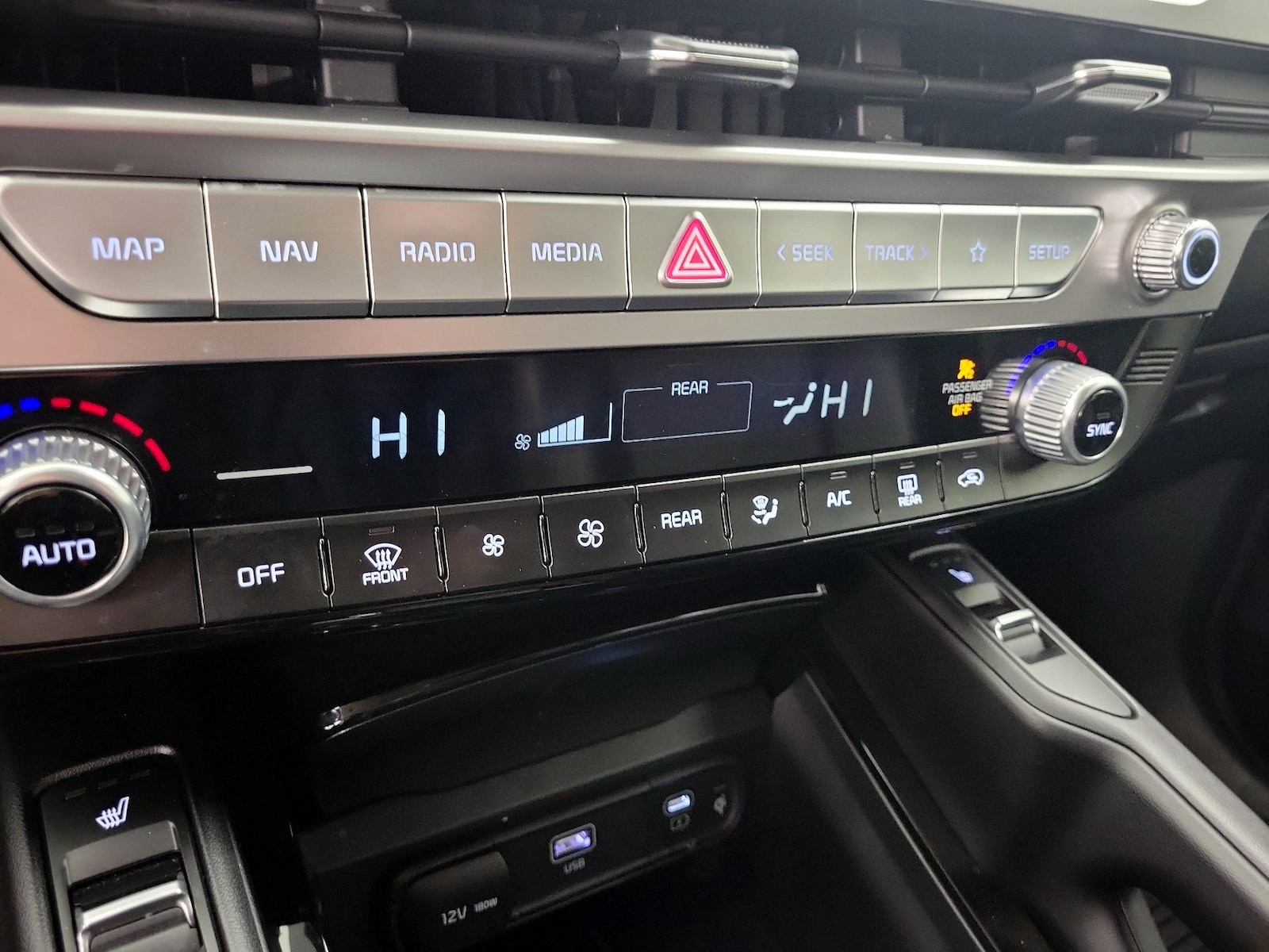 2024 Kia Telluride S - Photo 18