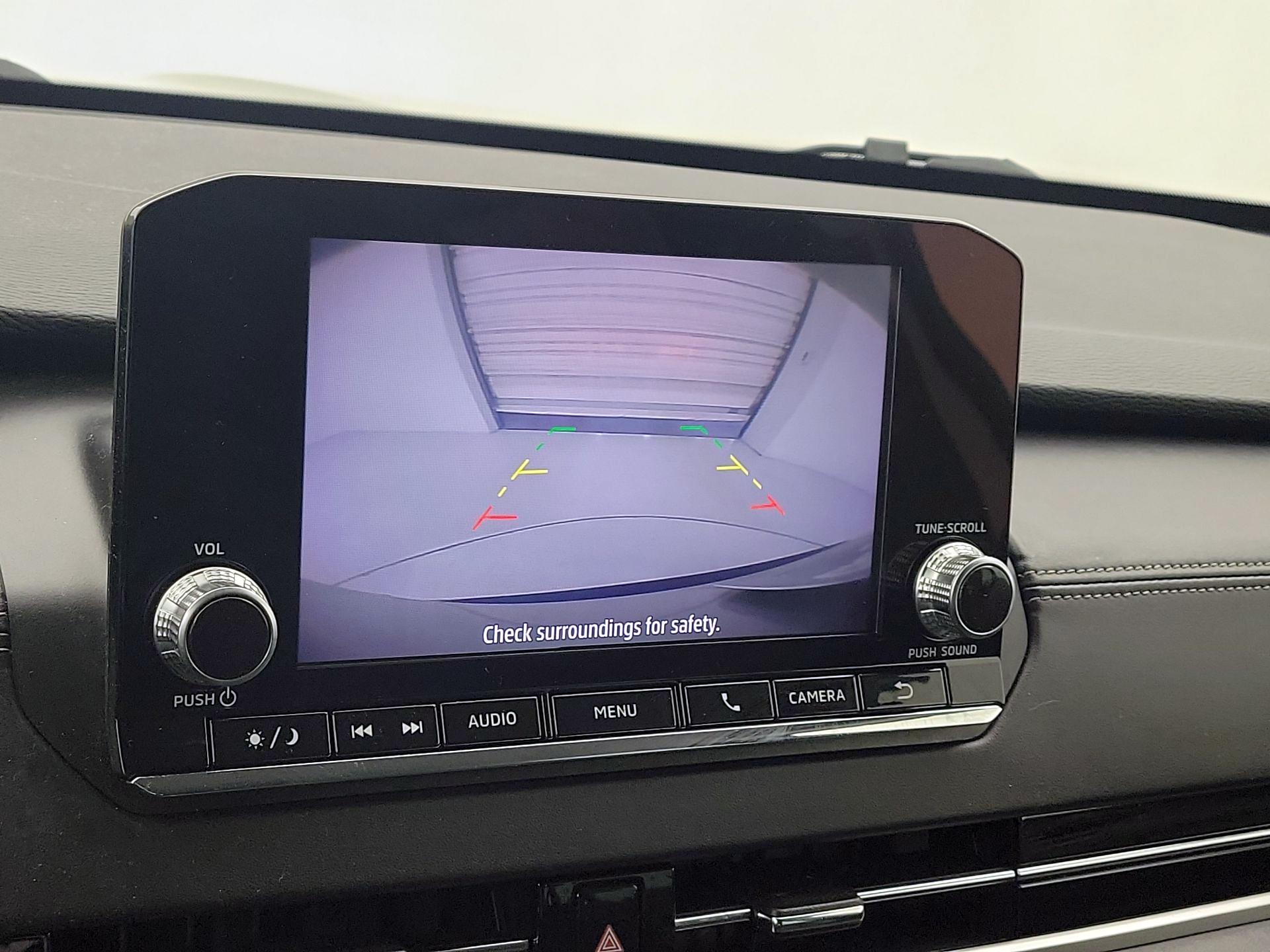 Thumbnail: 2023 Mitsubishi Outlander - 14