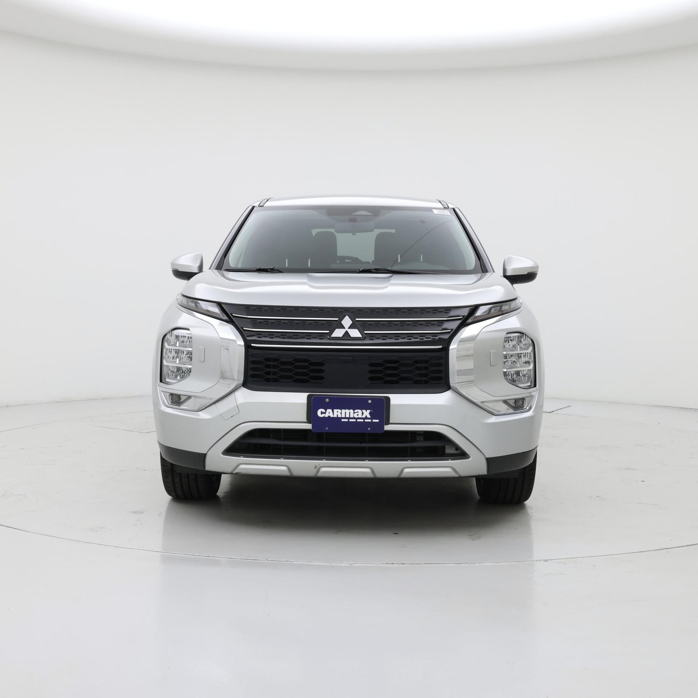 Thumbnail: 2023 Mitsubishi Outlander - 5