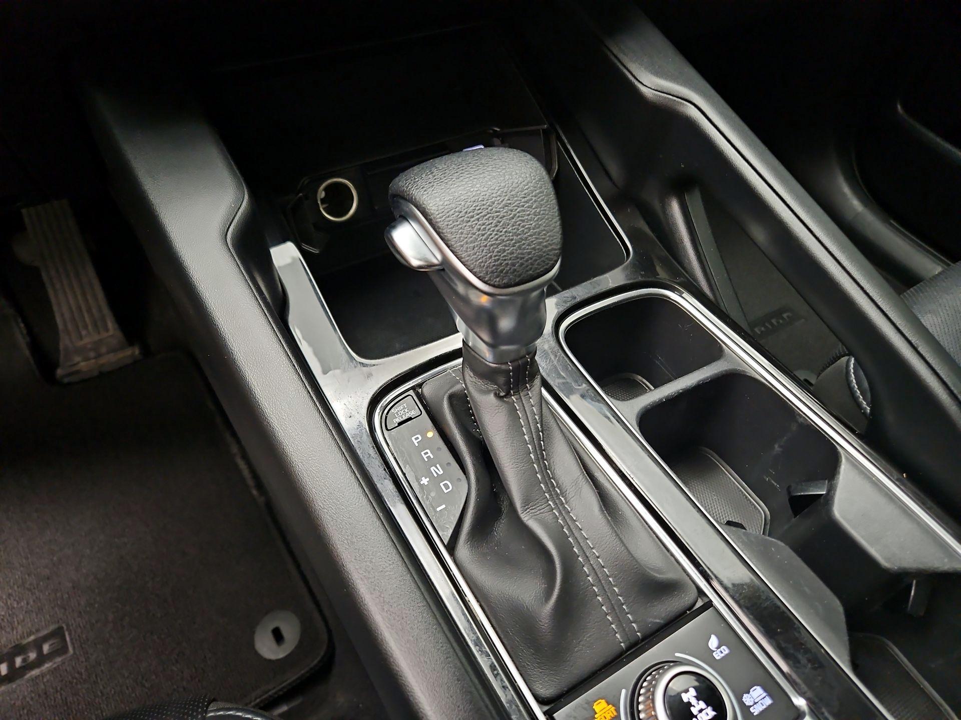 Thumbnail: 2022 Kia Telluride - 16