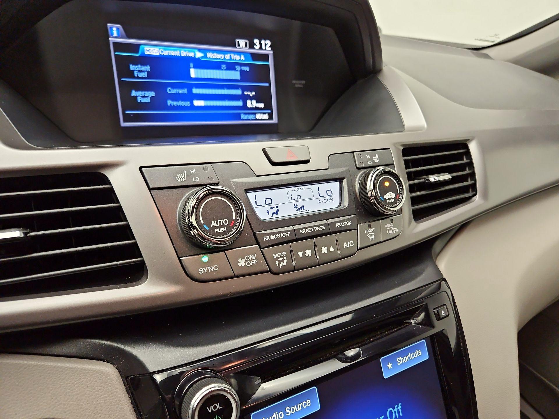 Thumbnail: 2016 Honda Odyssey - 16