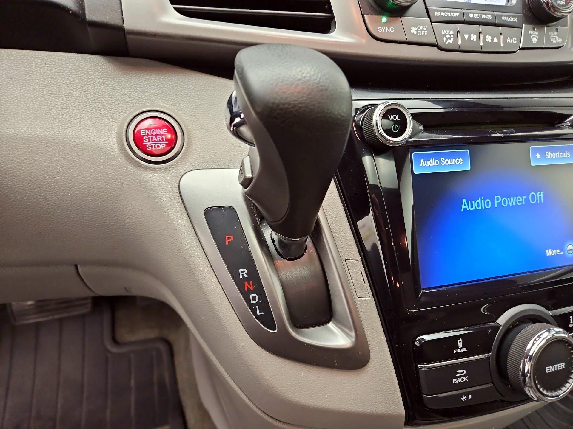 Thumbnail: 2016 Honda Odyssey - 17