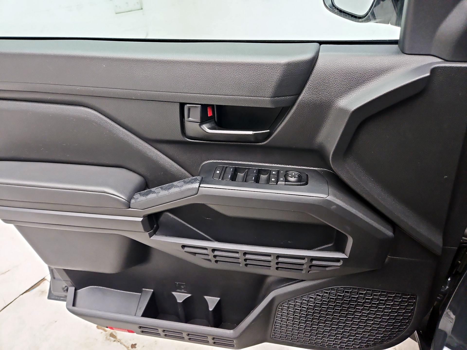 Thumbnail: 2024 Toyota Tacoma - 10