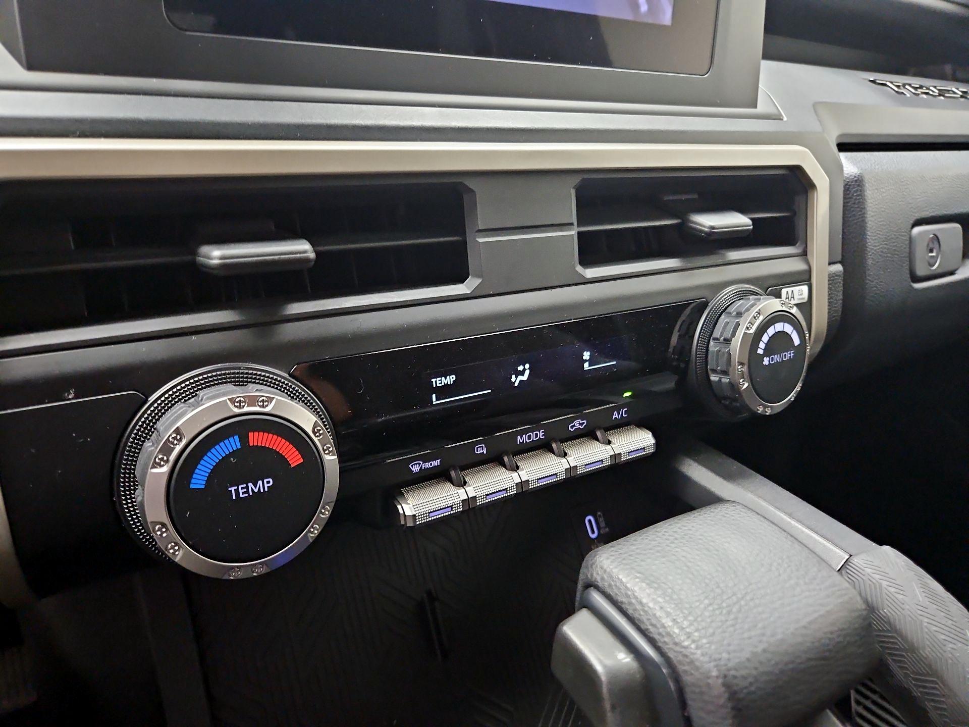 Thumbnail: 2024 Toyota Tacoma - 14