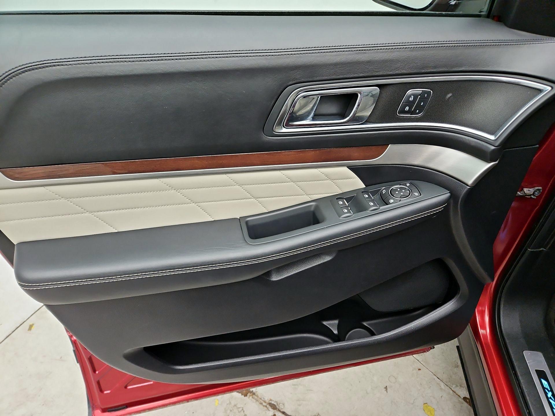 Thumbnail: 2018 Ford Explorer - 12