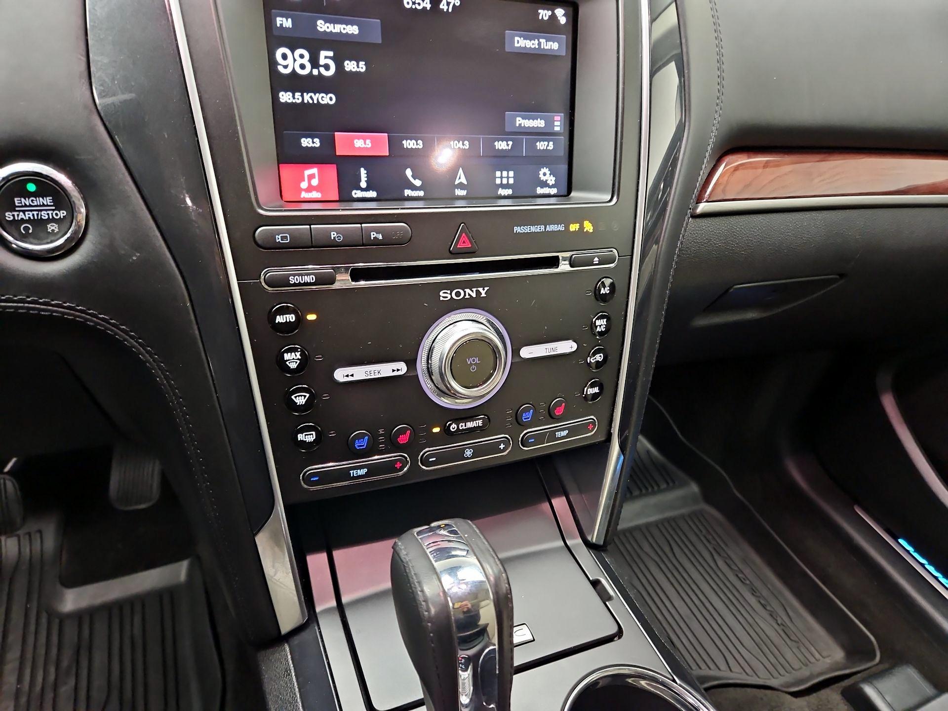 Thumbnail: 2018 Ford Explorer - 17