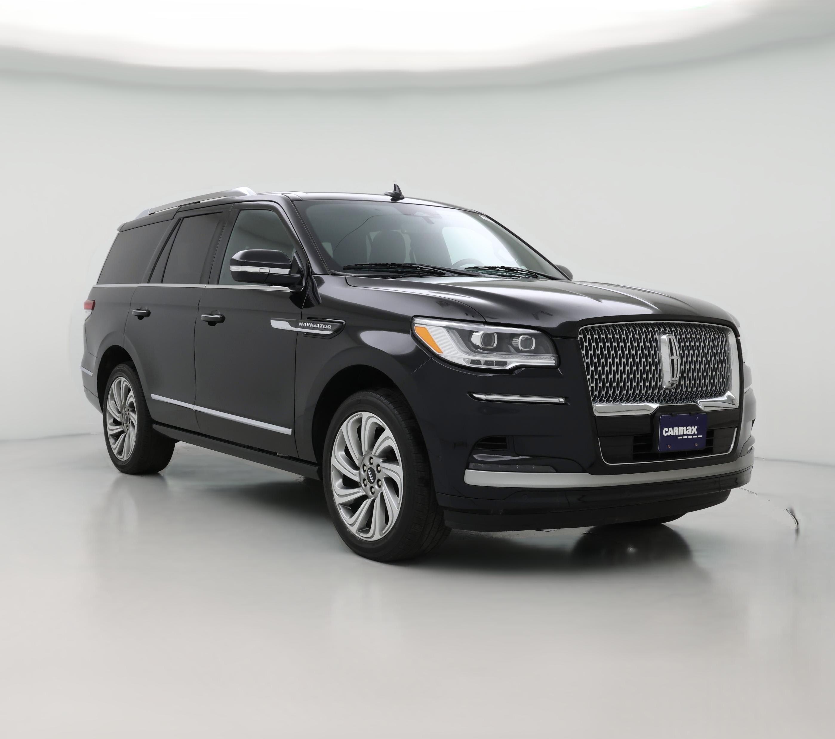 Thumbnail: 2024 Lincoln Navigator - 1
