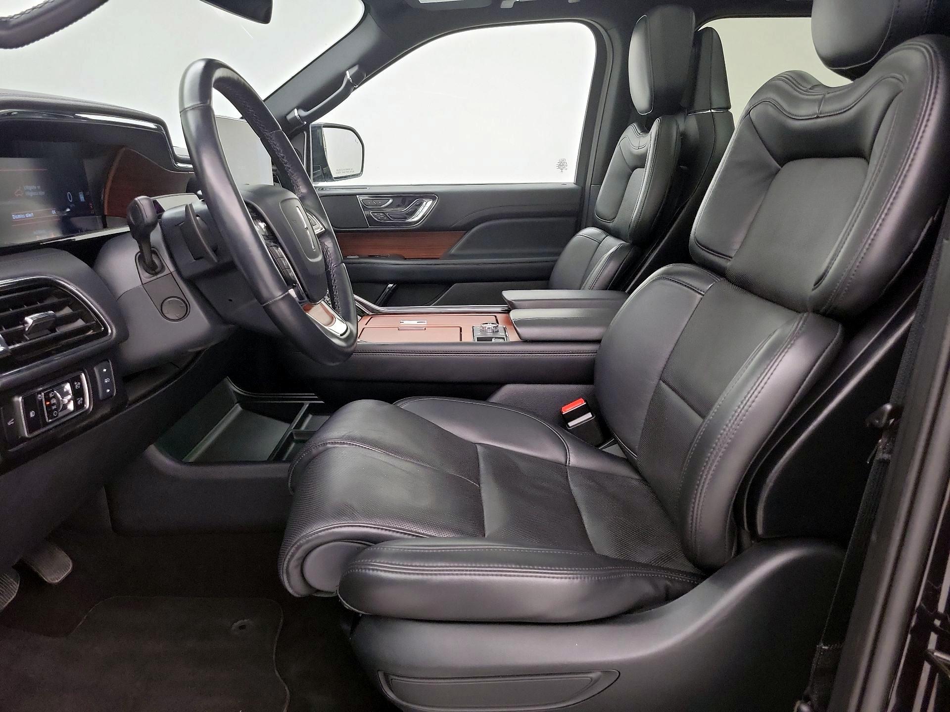 Thumbnail: 2024 Lincoln Navigator - 11