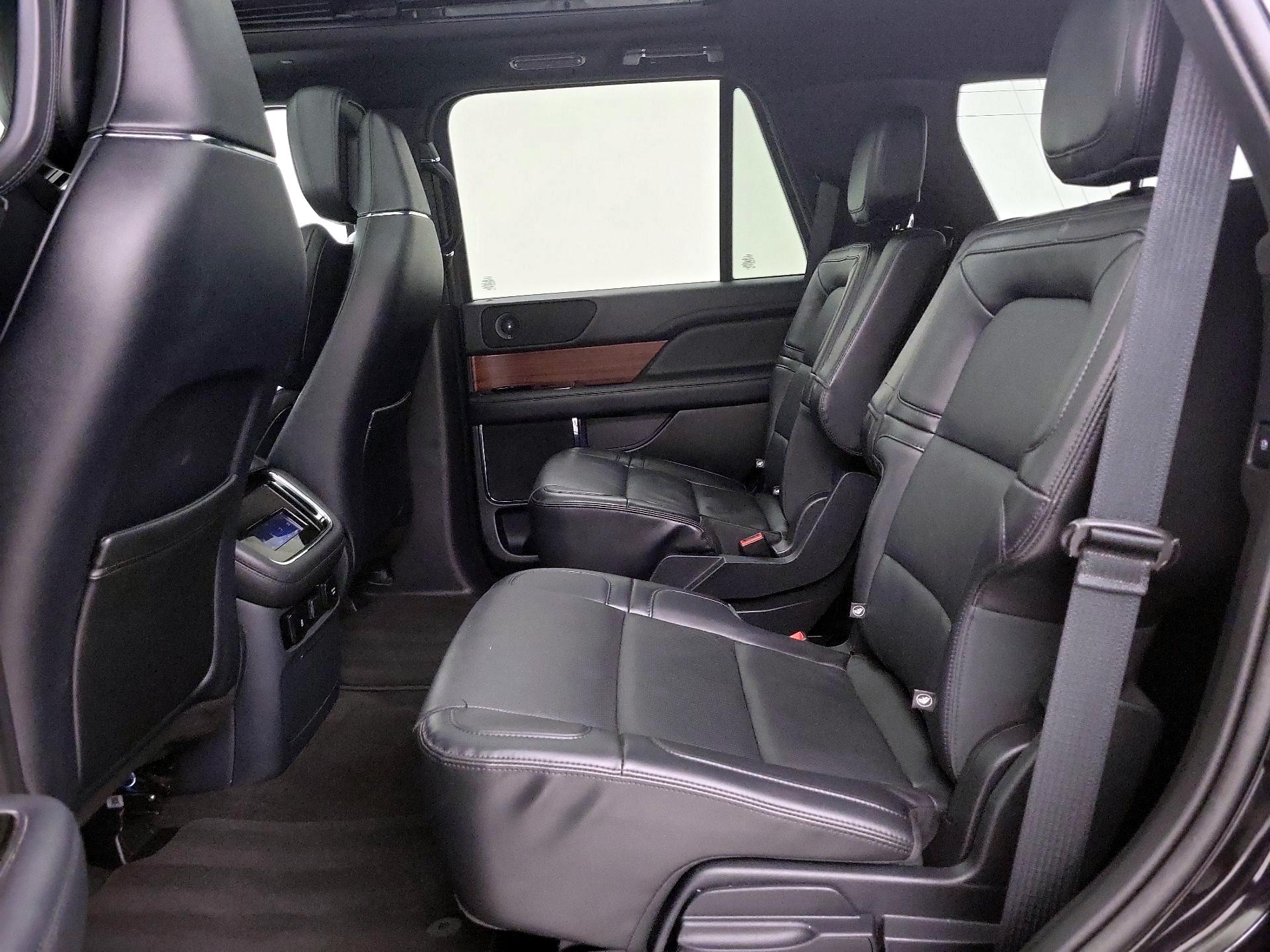 Thumbnail: 2024 Lincoln Navigator - 20