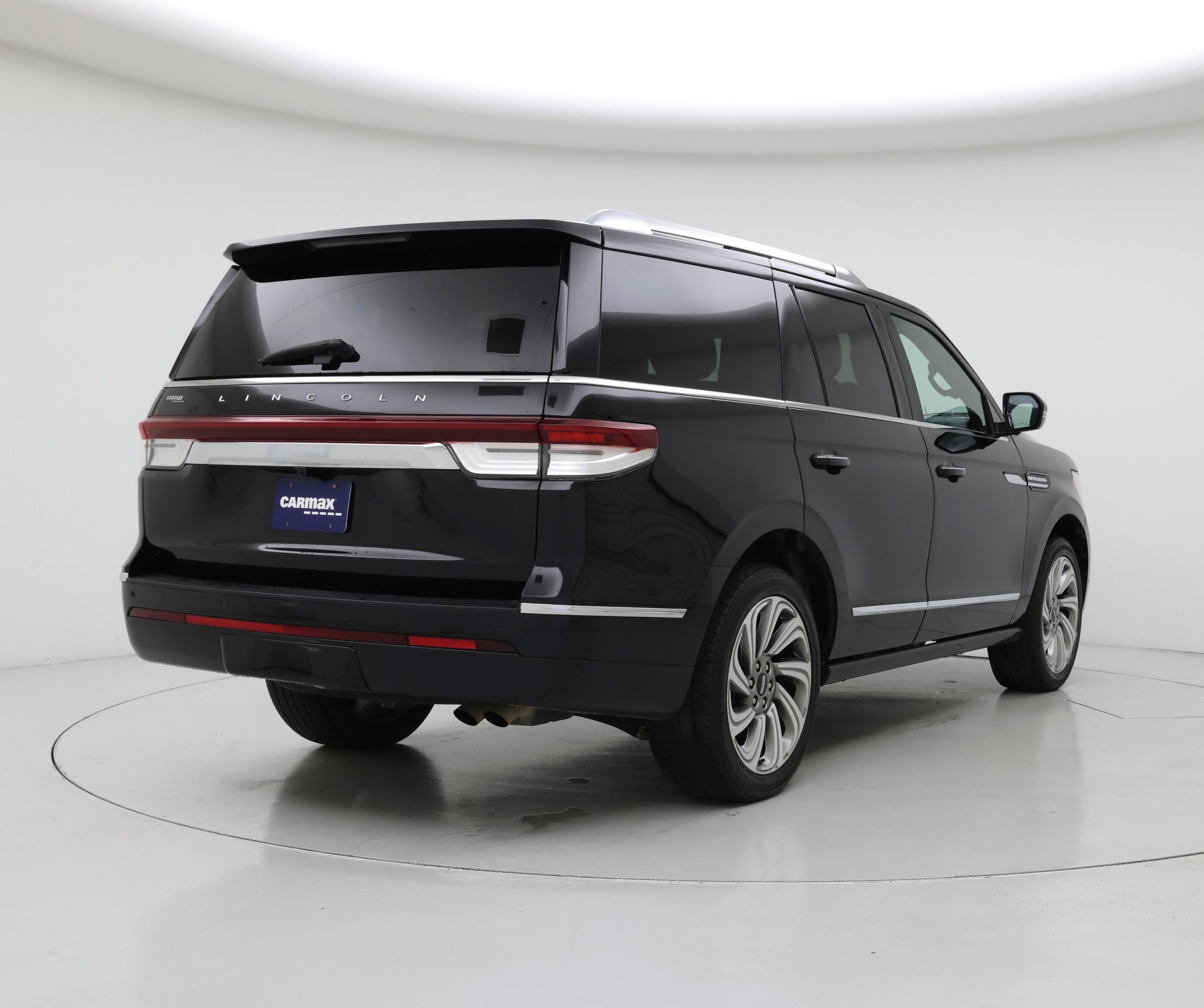 Thumbnail: 2024 Lincoln Navigator - 8