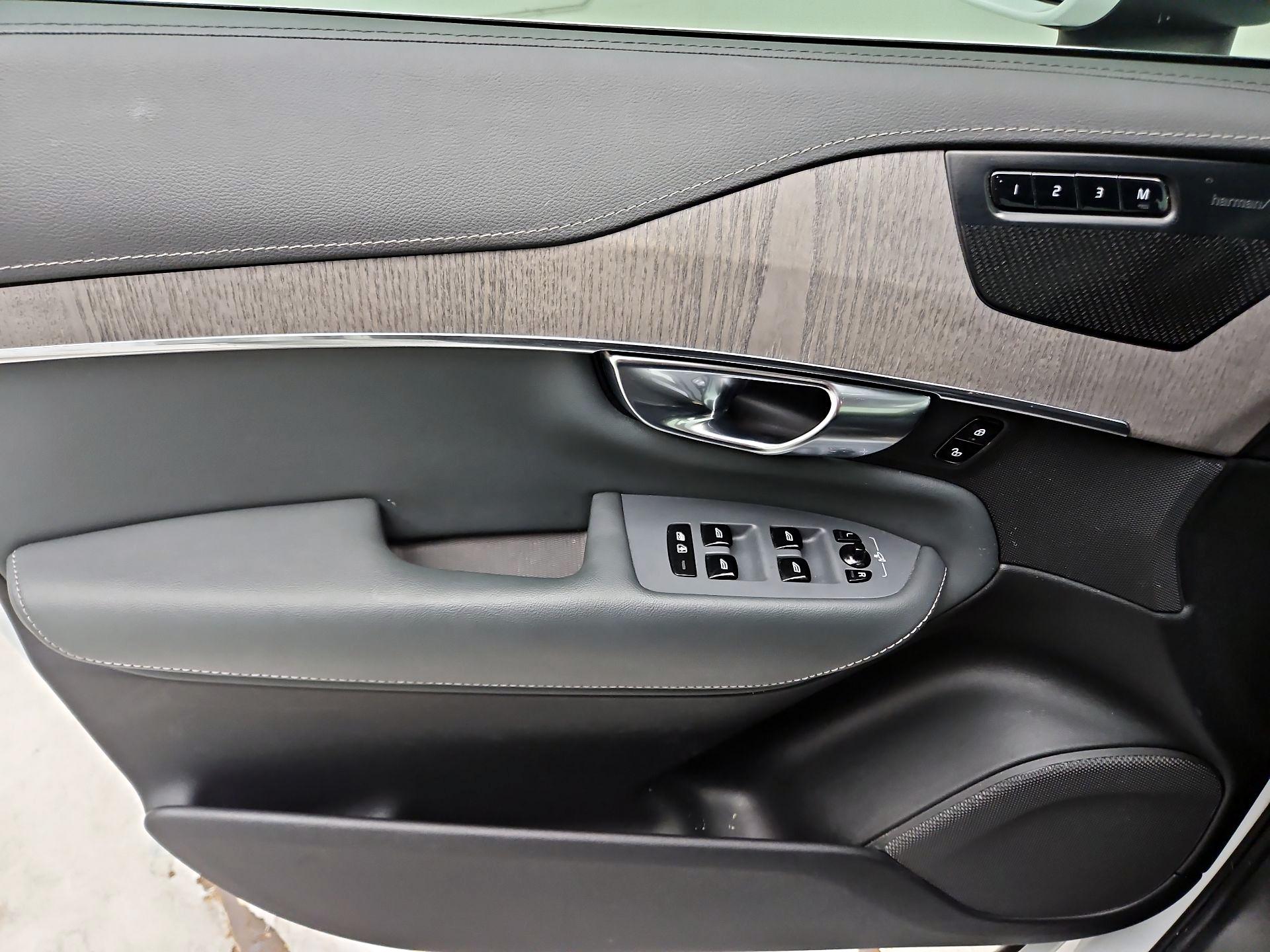 Thumbnail: 2022 Volvo XC90 - 12