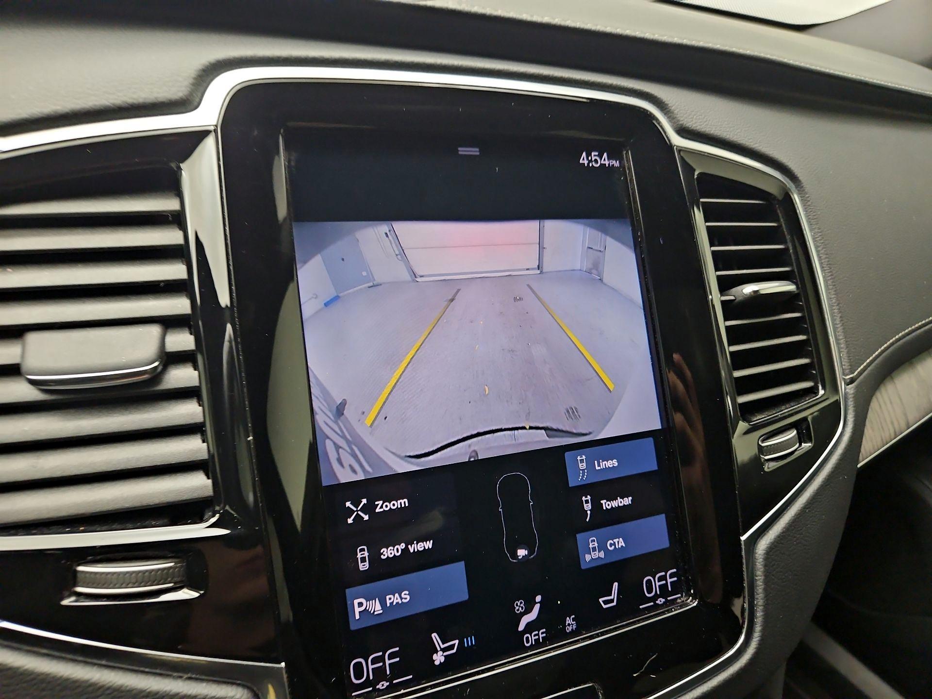 Thumbnail: 2022 Volvo XC90 - 15