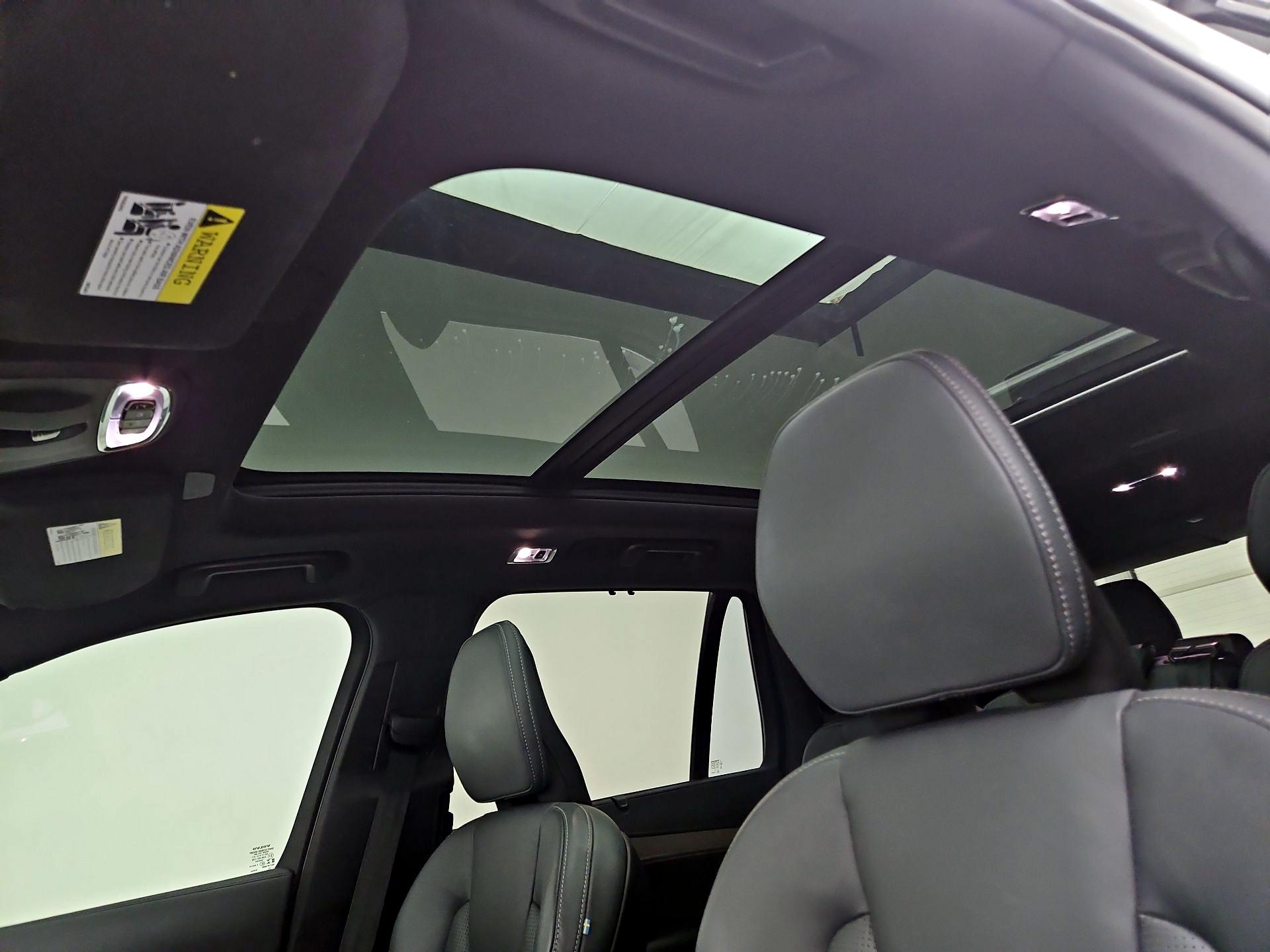 Thumbnail: 2022 Volvo XC90 - 20