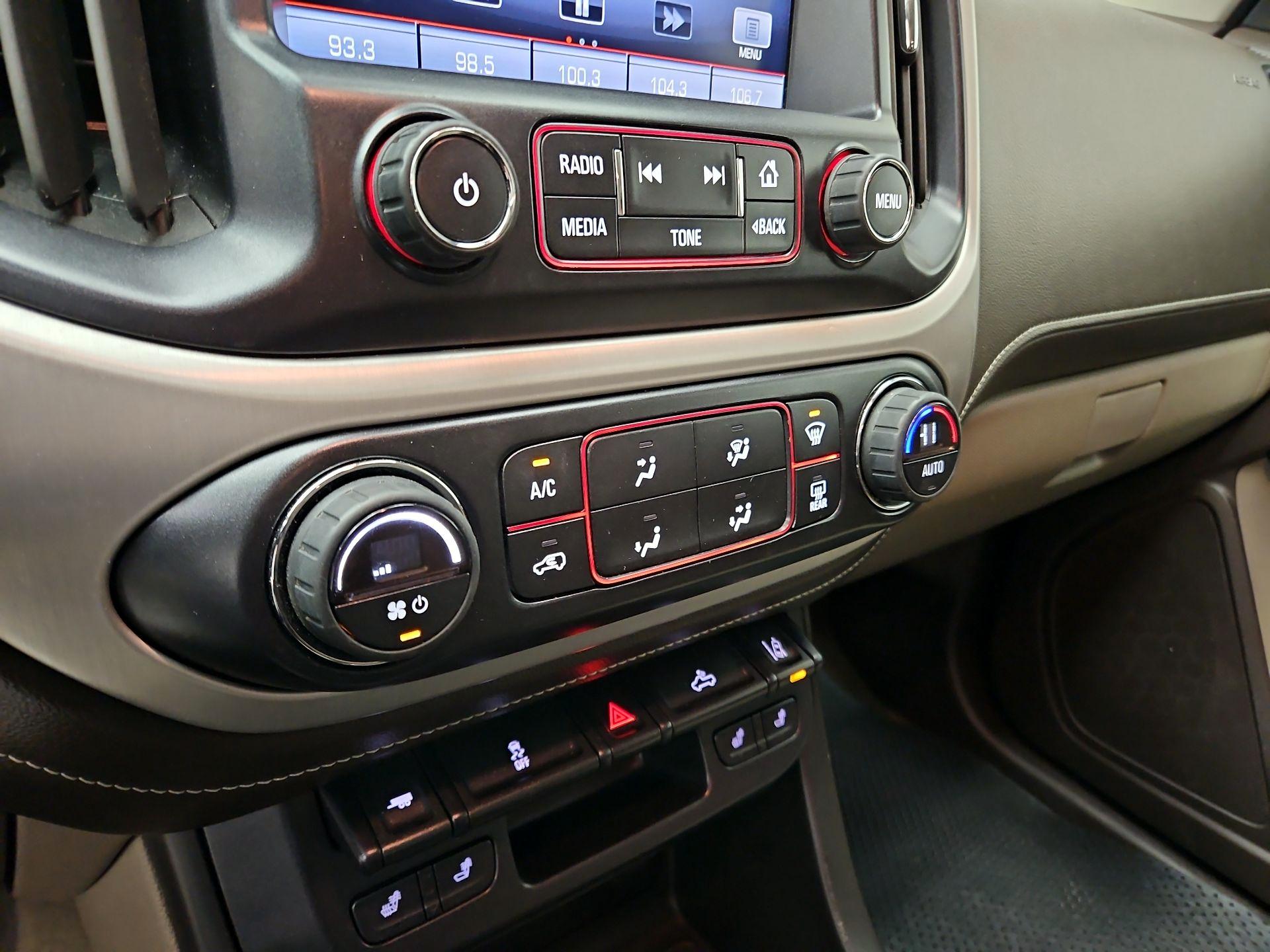Thumbnail: 2015 GMC Canyon - 17