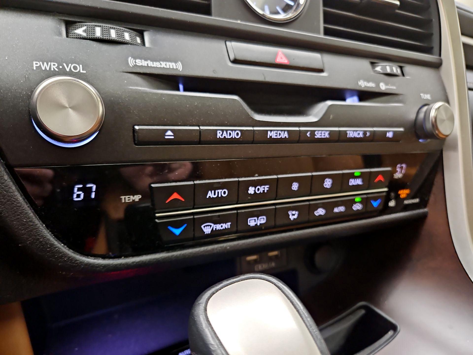 Thumbnail: 2021 Lexus RX - 14