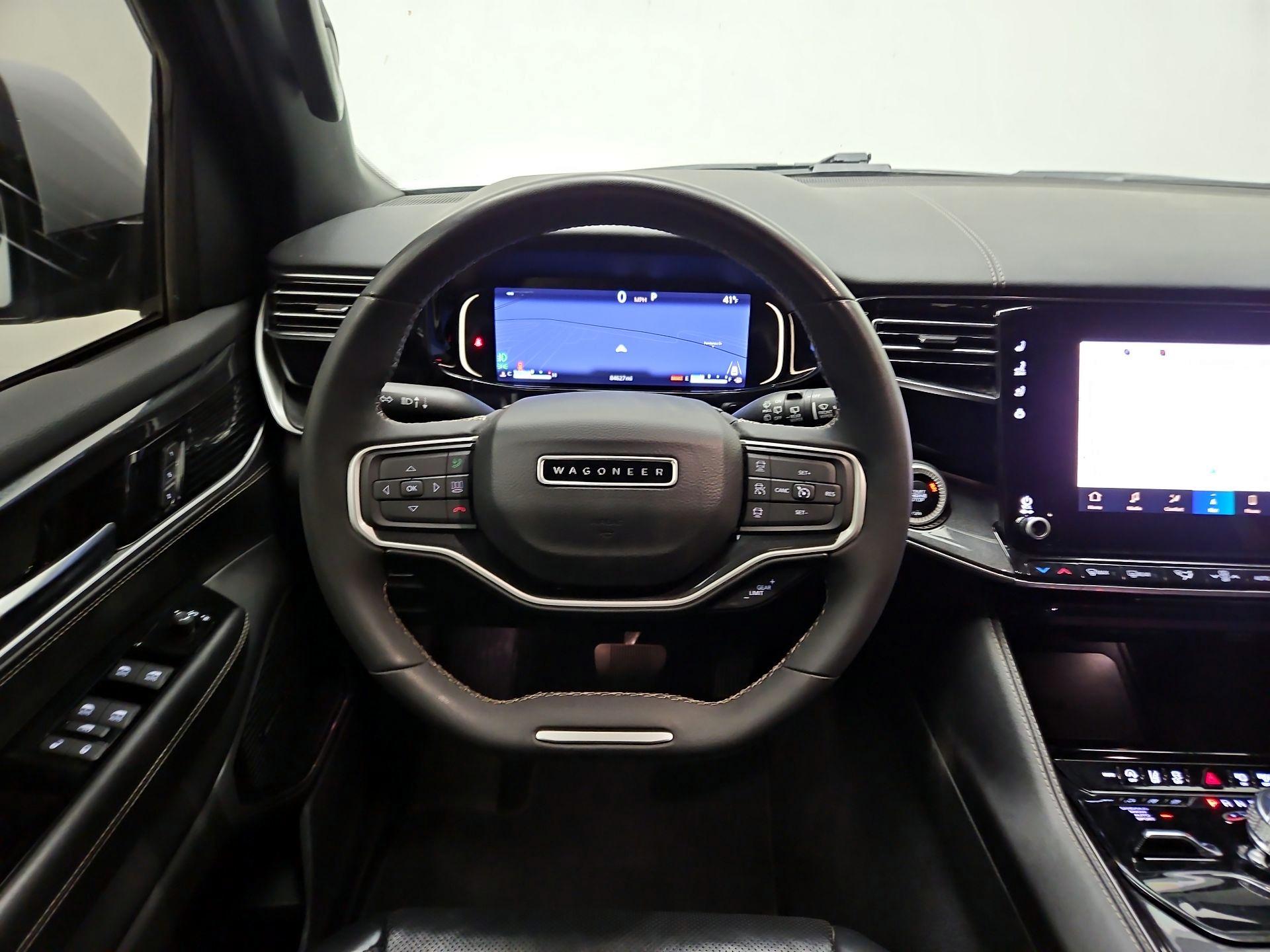 Thumbnail: 2022 Jeep Wagoneer - 10