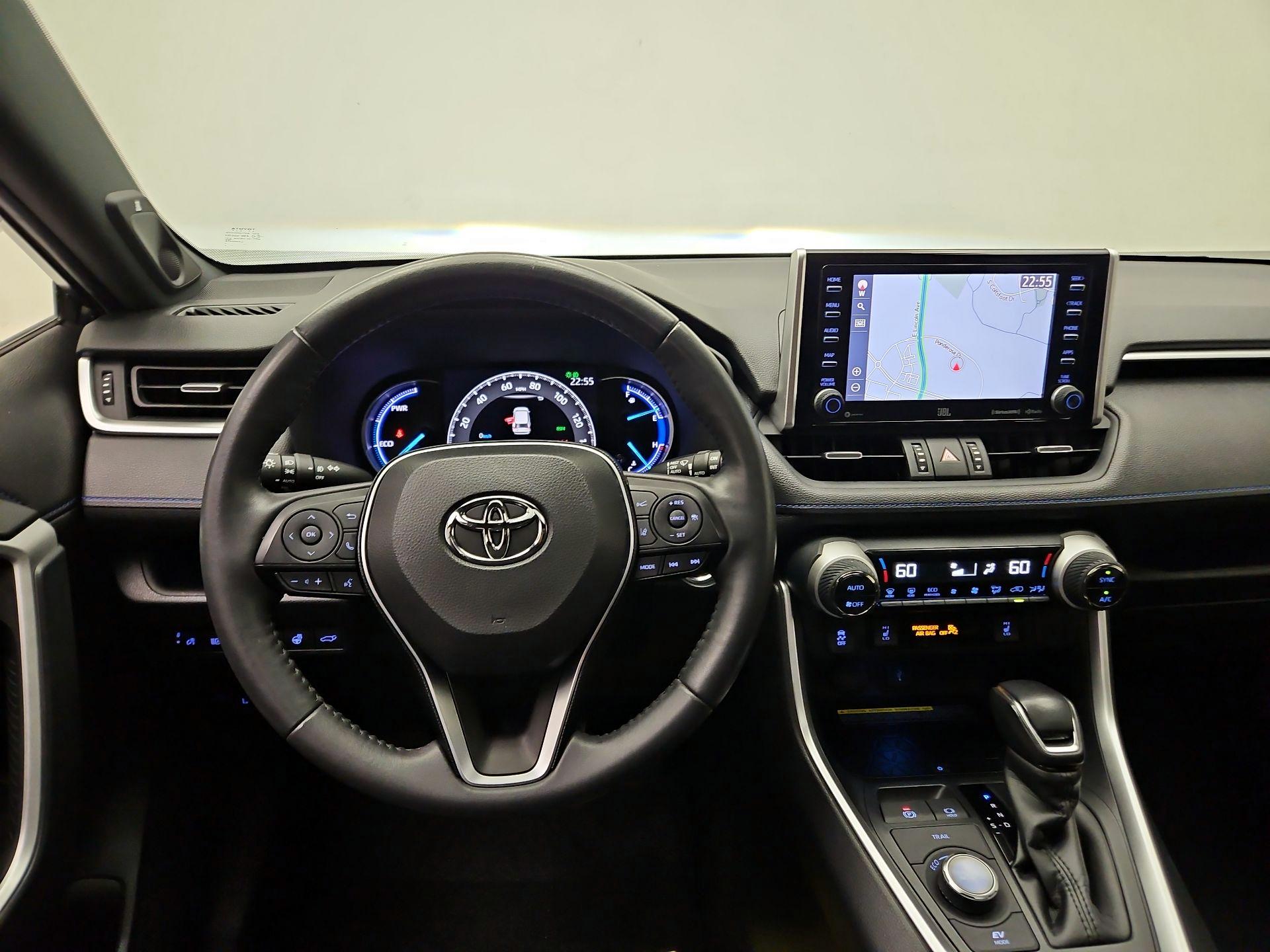 Thumbnail: 2020 Toyota RAV4 - 10