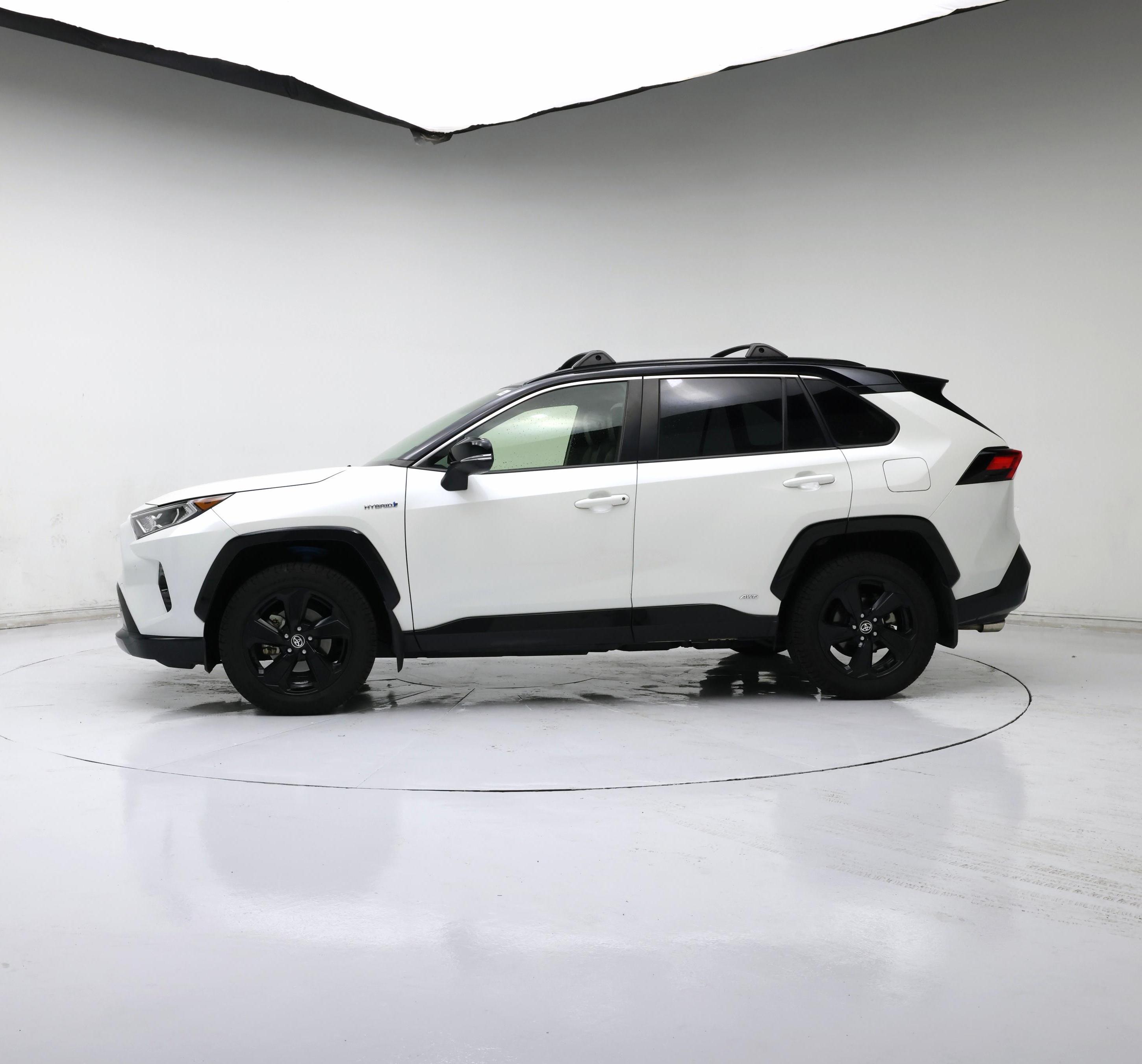 Thumbnail: 2020 Toyota RAV4 - 3