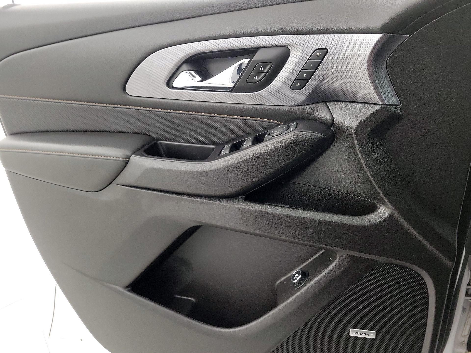 Thumbnail: 2019 Chevrolet Traverse - 12