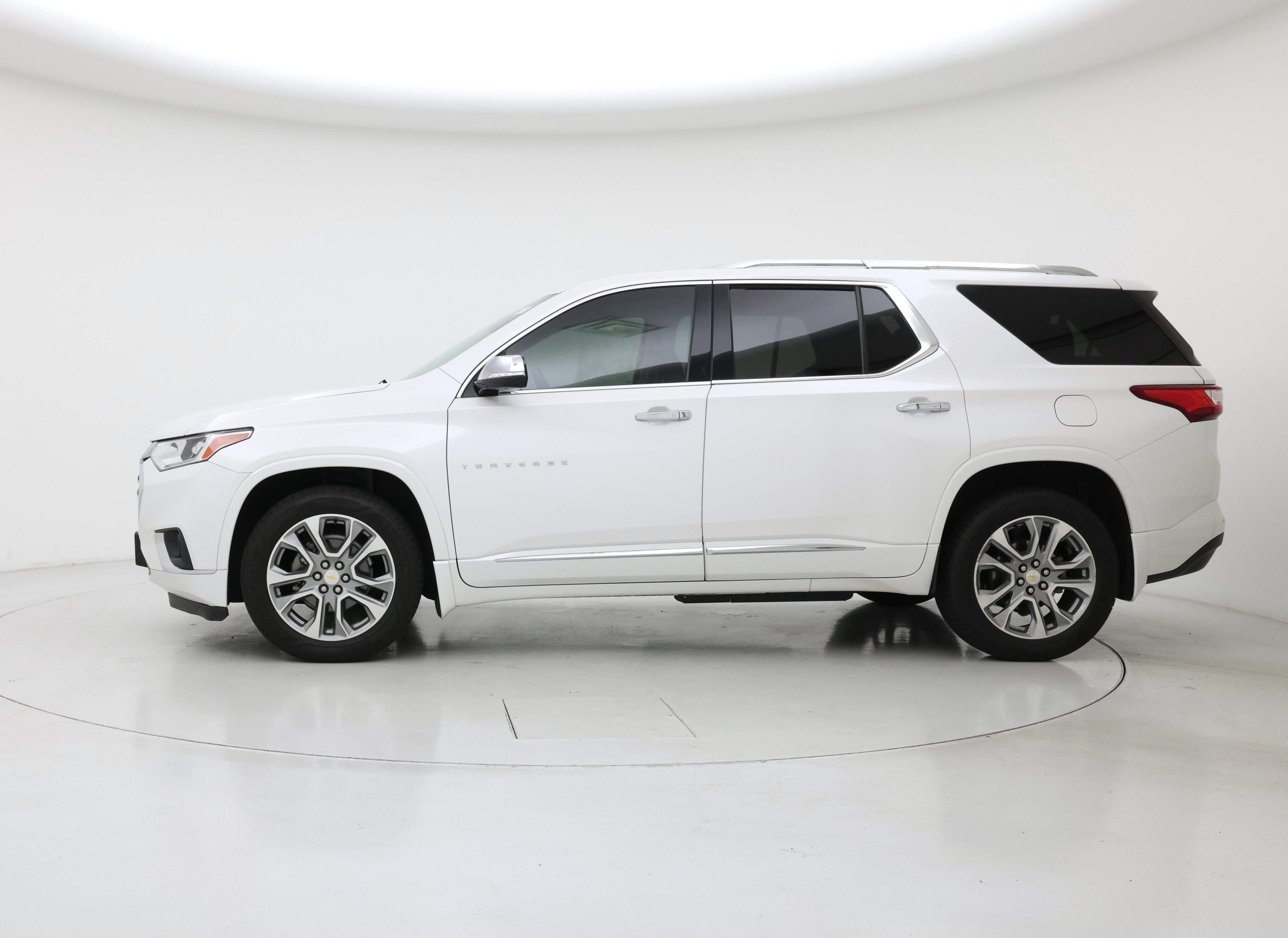 Thumbnail: 2019 Chevrolet Traverse - 3