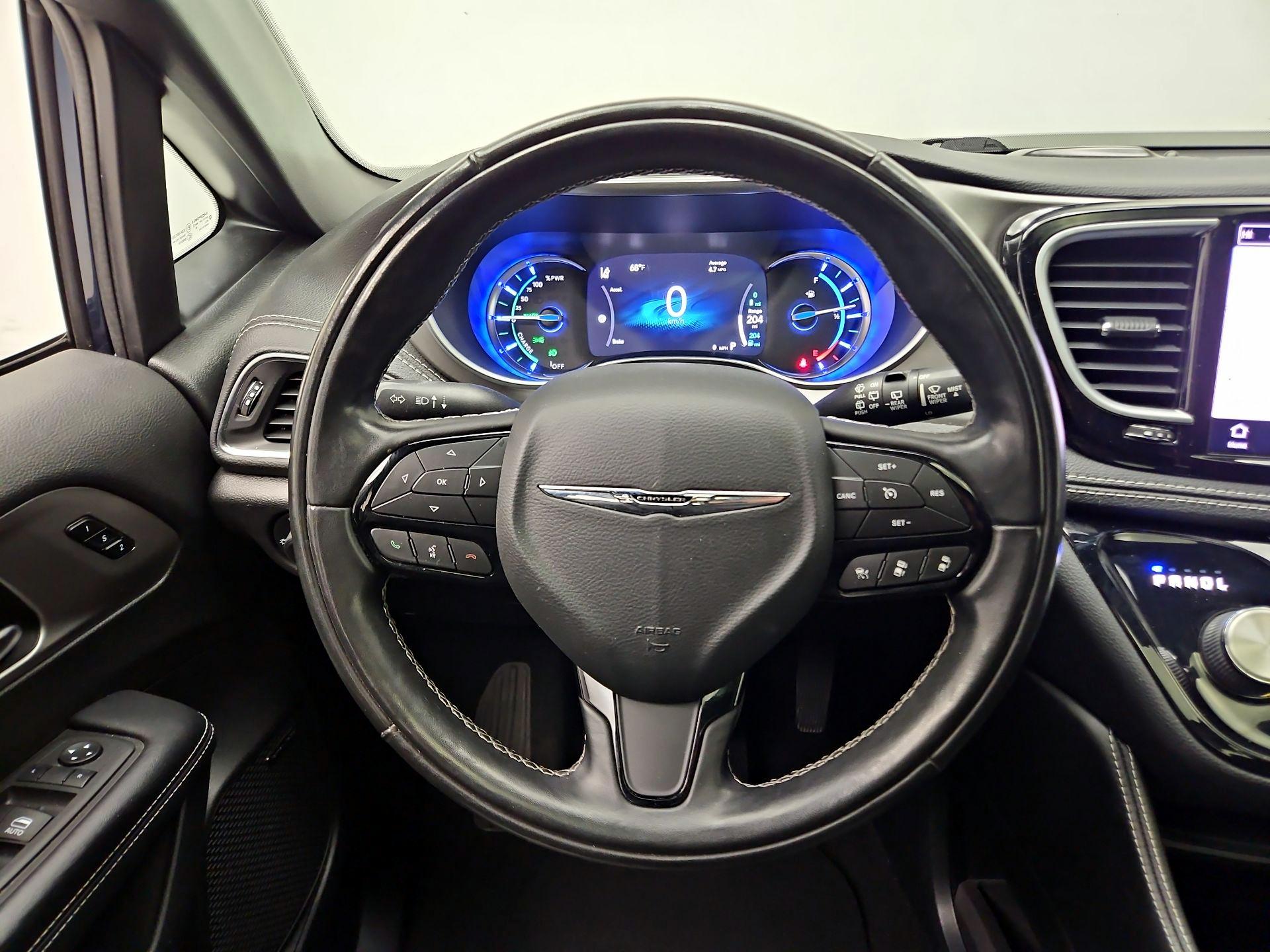 Thumbnail: 2022 Chrysler Pacifica - 10