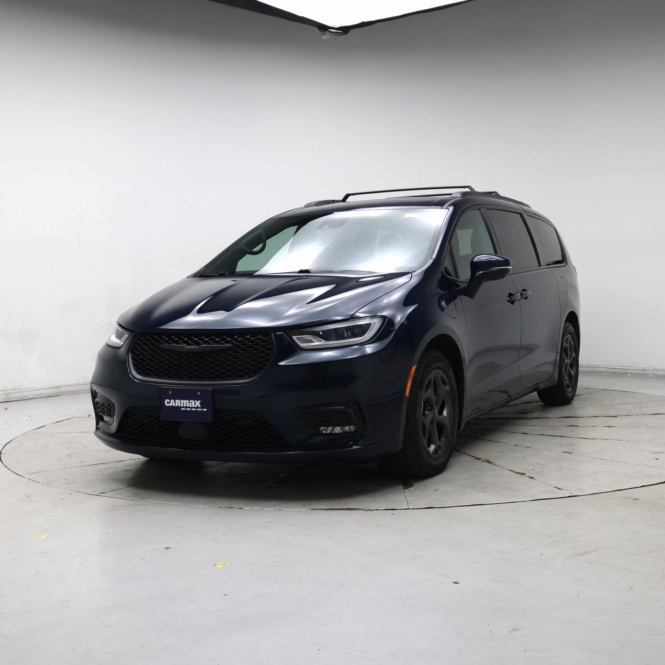 Thumbnail: 2022 Chrysler Pacifica - 4