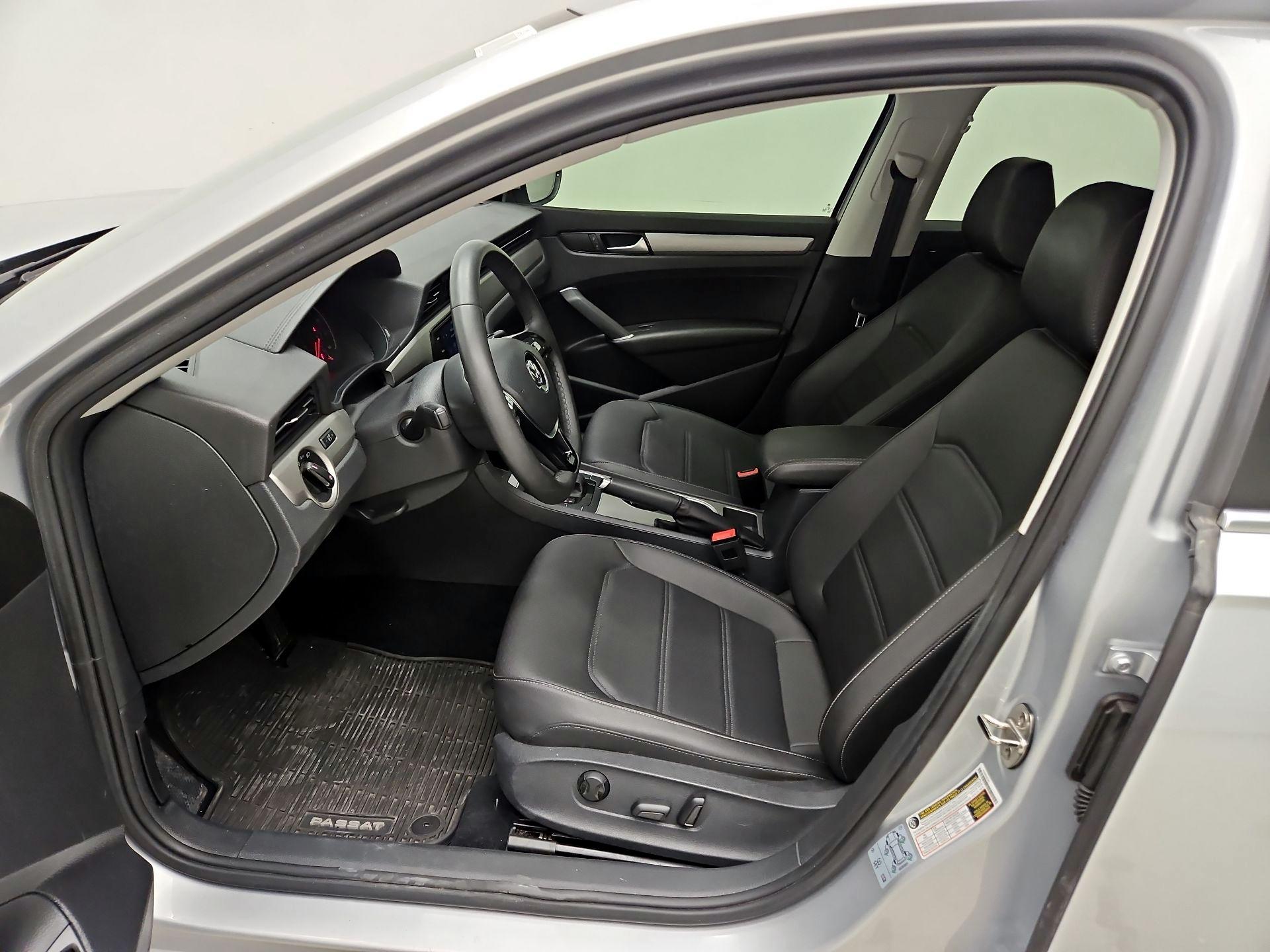 Thumbnail: 2021 Volkswagen Passat - 11