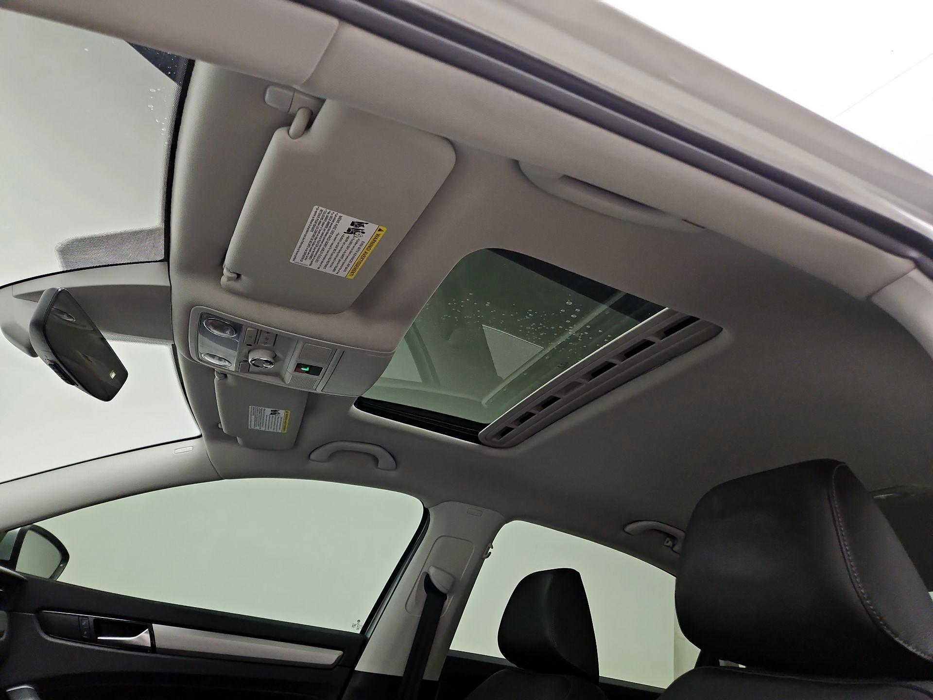 Thumbnail: 2021 Volkswagen Passat - 19