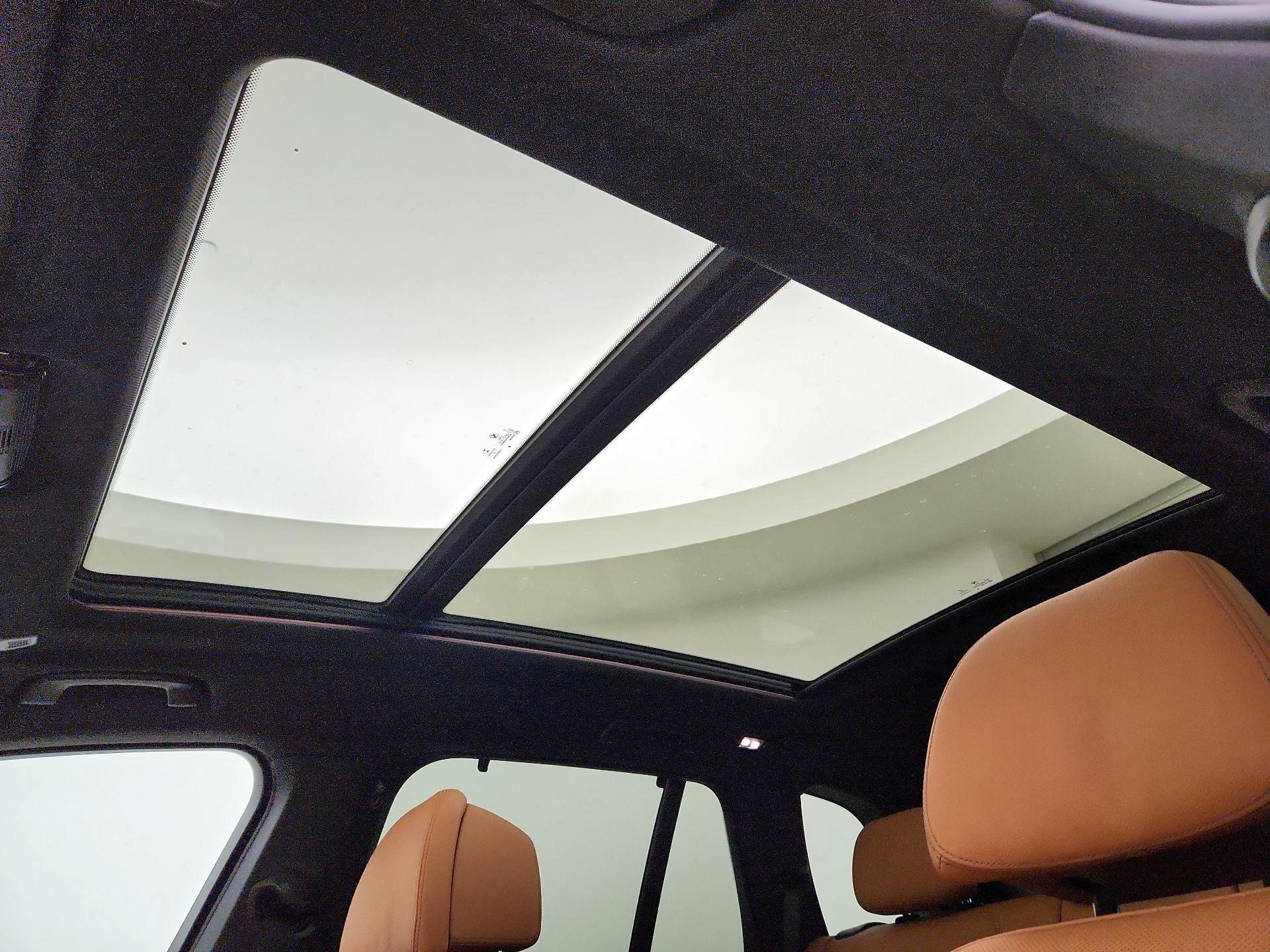 Thumbnail: 2022 BMW X5 - 20