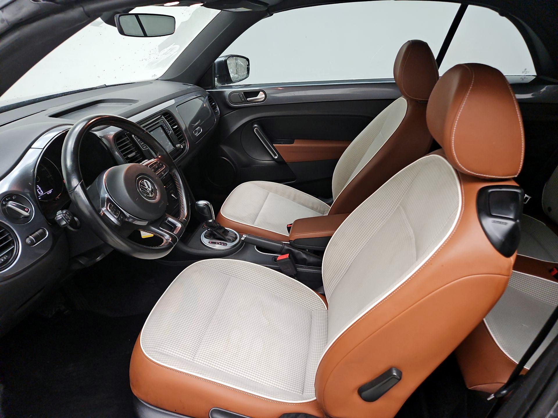 Thumbnail: 2017 Volkswagen Beetle - 11