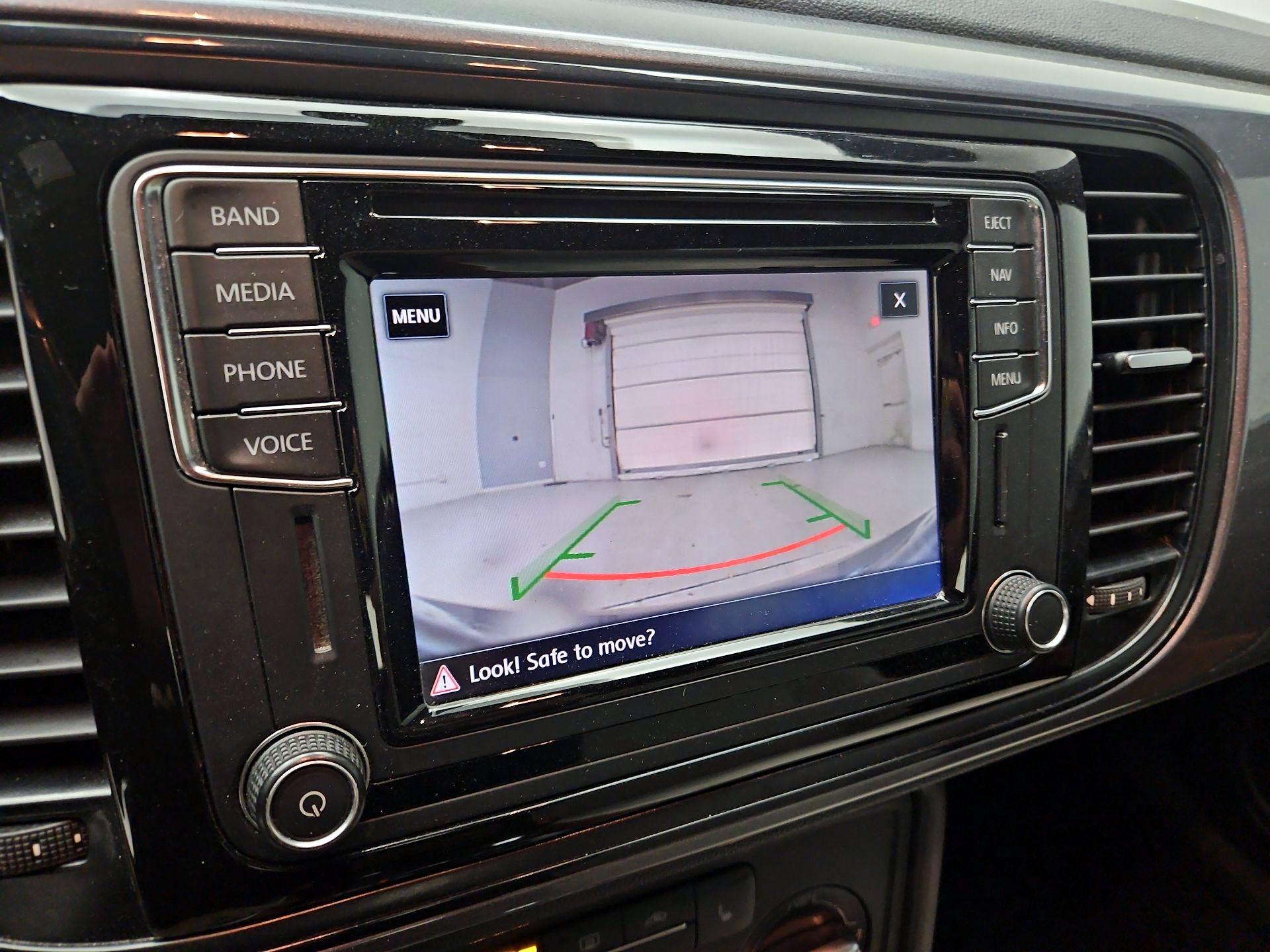 Thumbnail: 2017 Volkswagen Beetle - 15