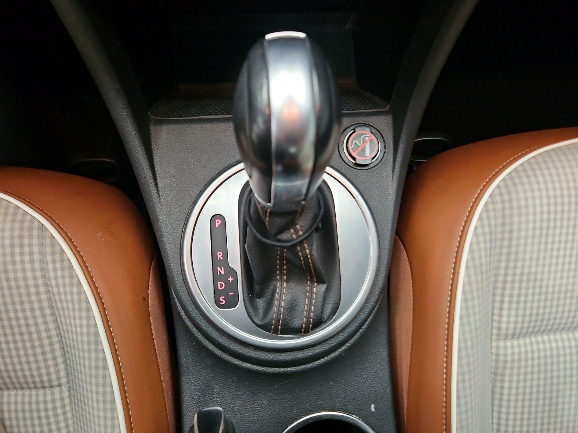 Thumbnail: 2017 Volkswagen Beetle - 18