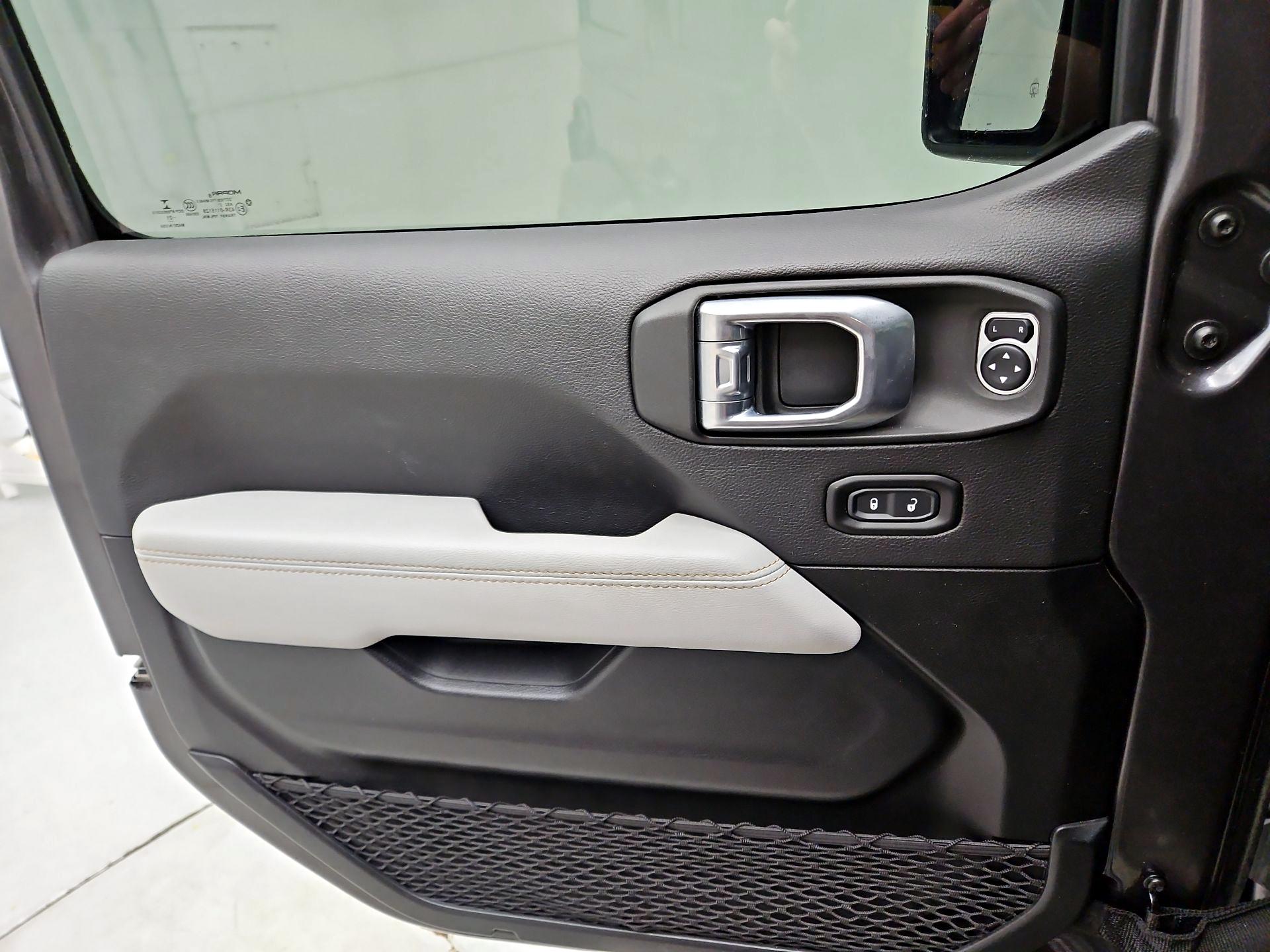 Thumbnail: 2021 Jeep Wrangler - 12
