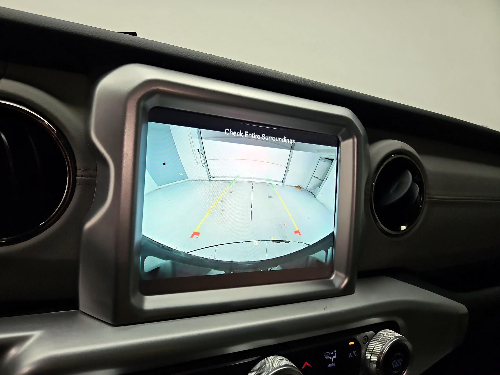 Thumbnail: 2021 Jeep Wrangler - 15