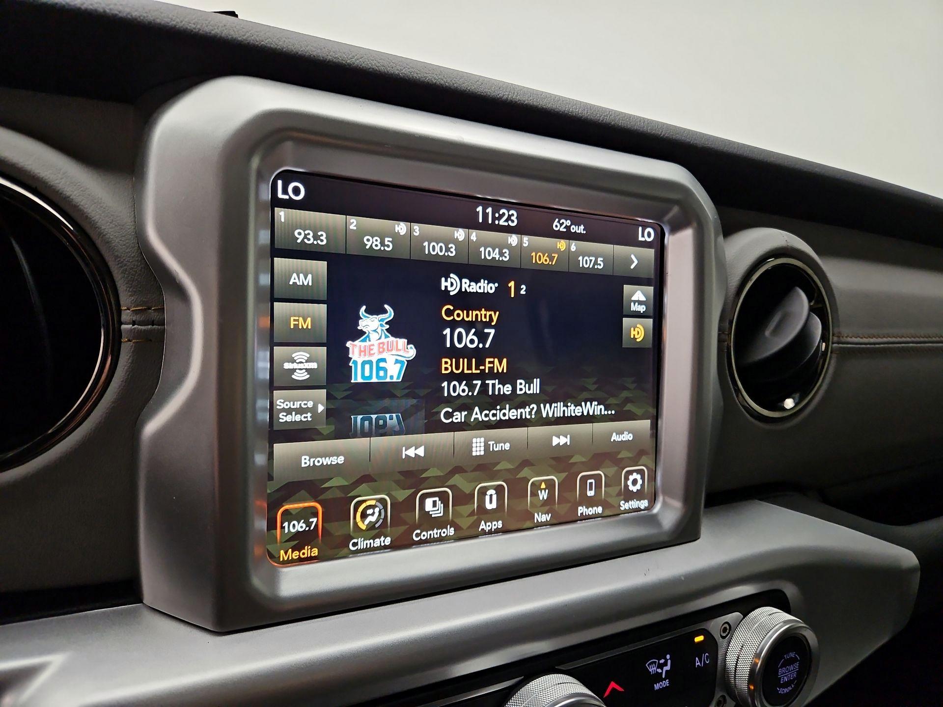 Thumbnail: 2021 Jeep Wrangler - 16