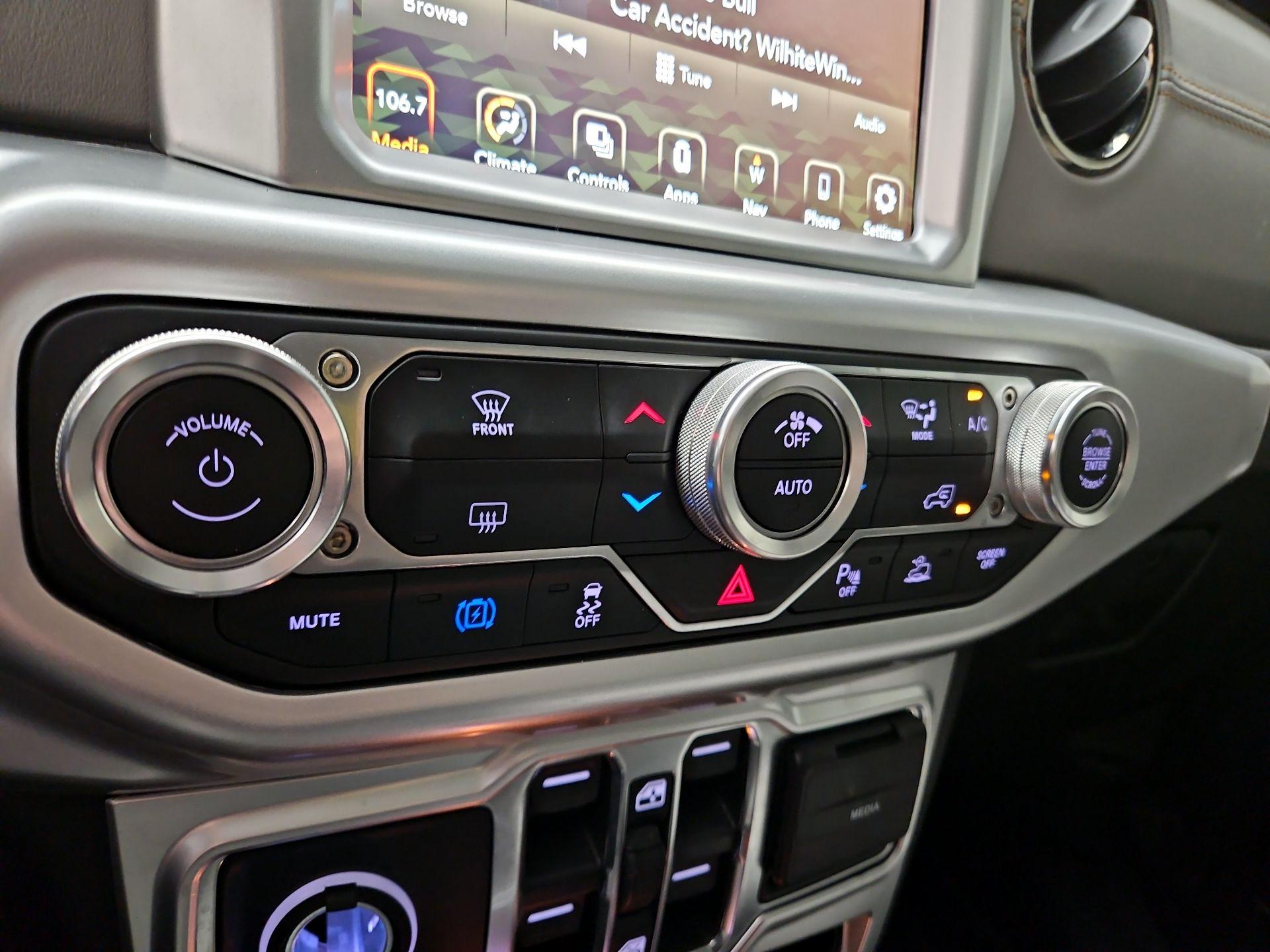 Thumbnail: 2021 Jeep Wrangler - 17