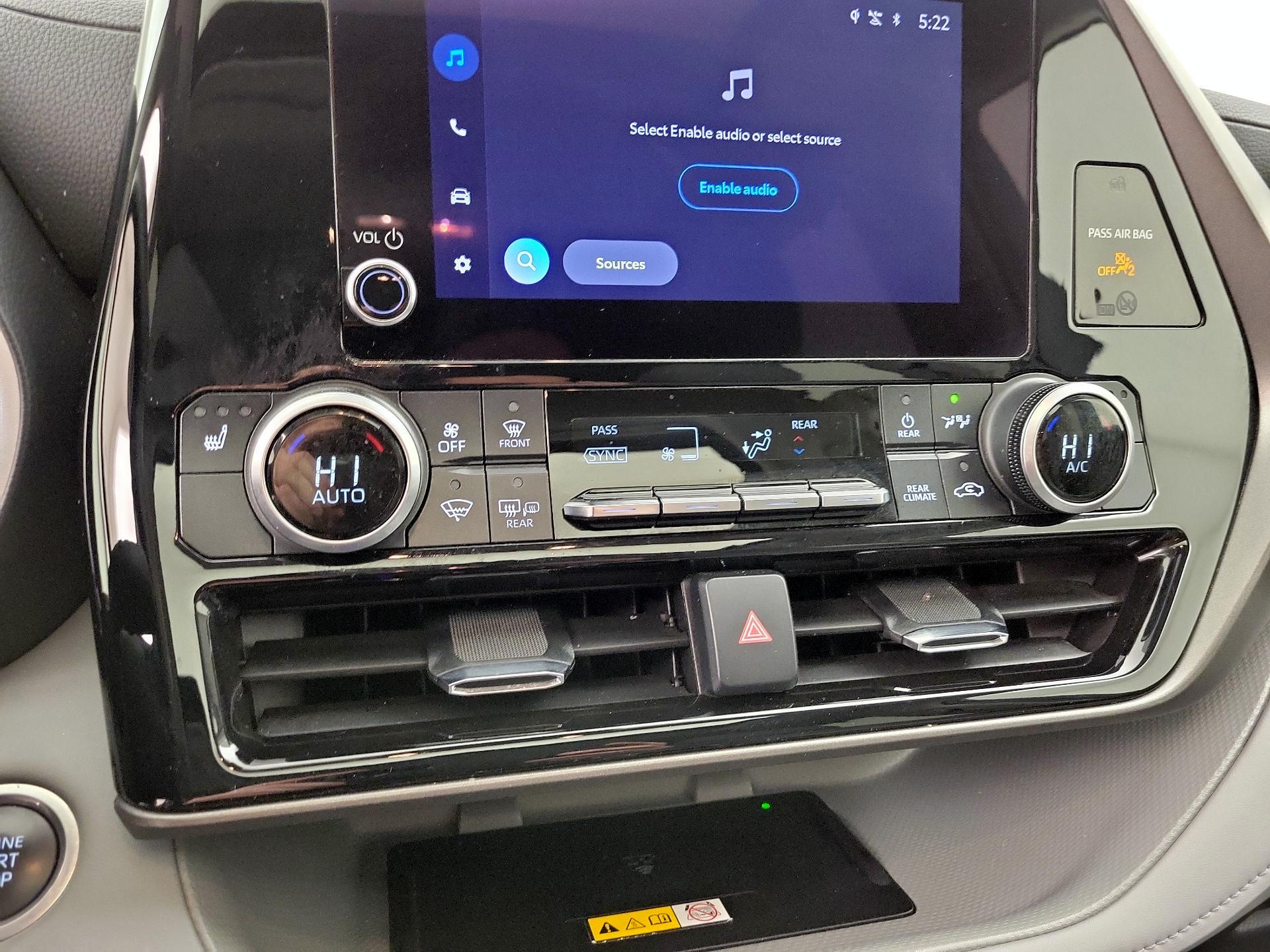 Thumbnail: 2024 Toyota Highlander - 16