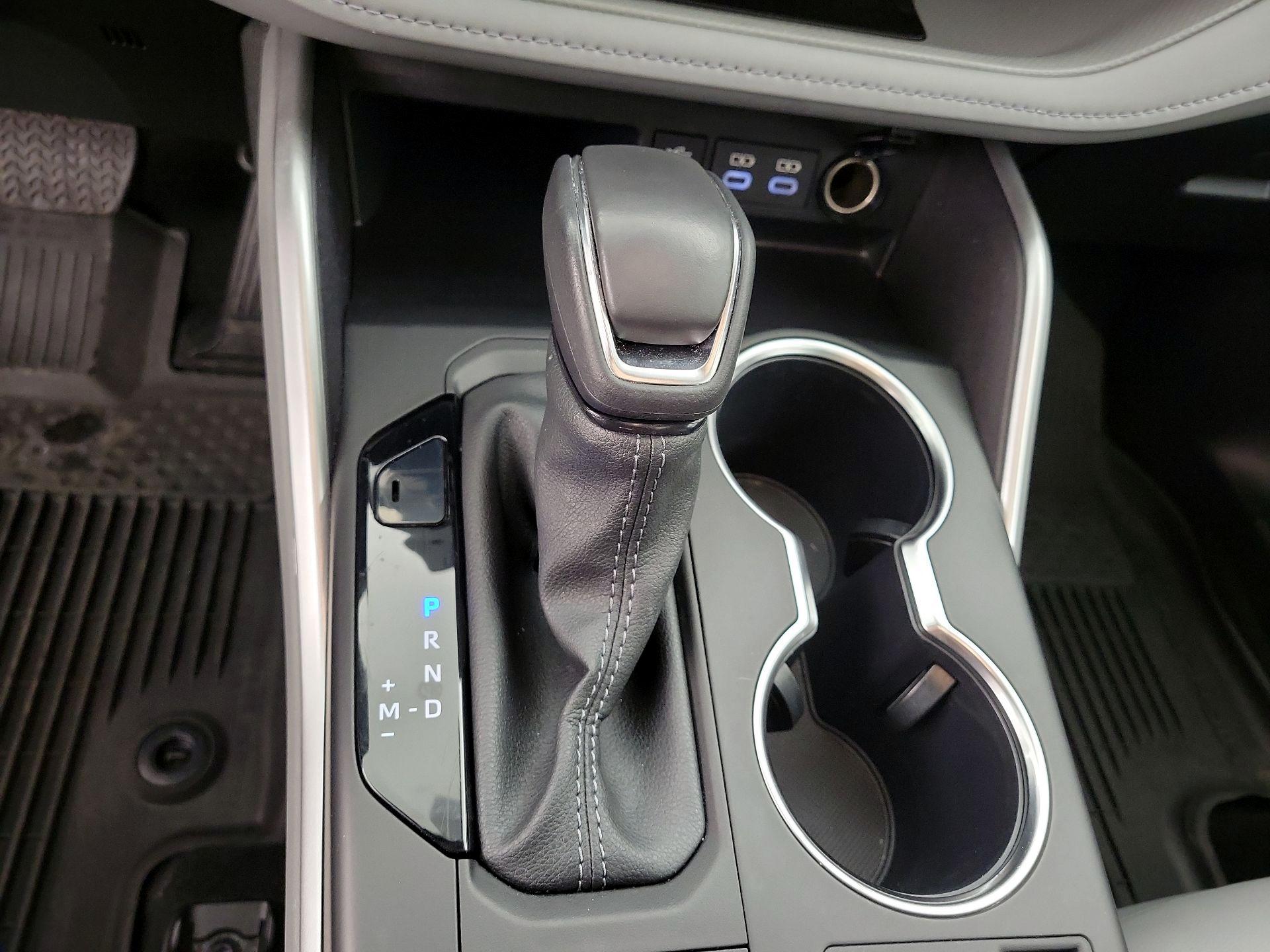 Thumbnail: 2024 Toyota Highlander - 17