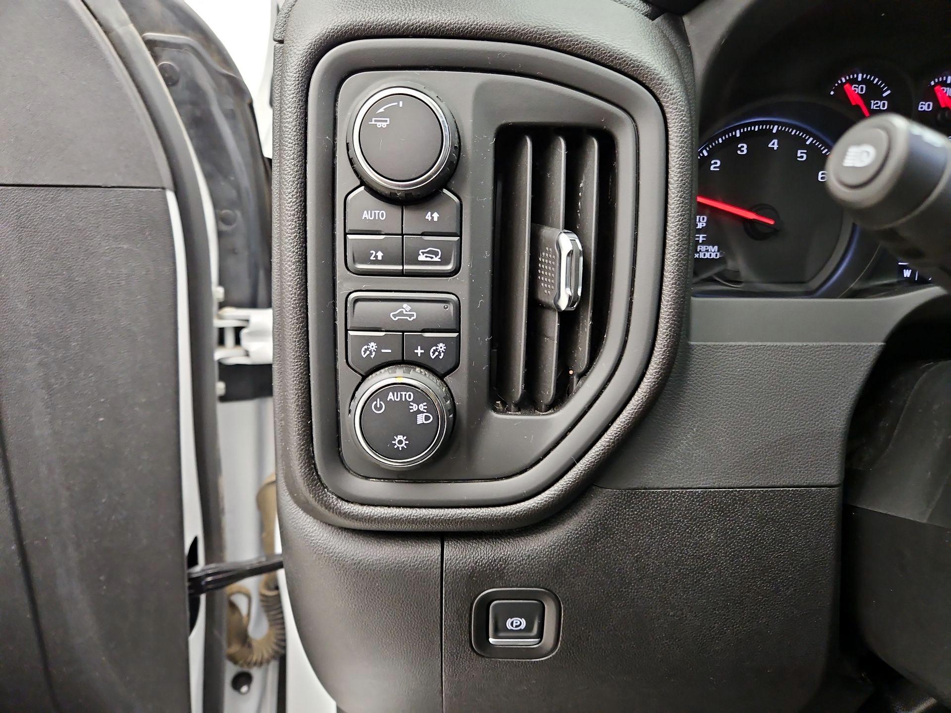 Thumbnail: 2025 Chevrolet Silverado 1500 - 13