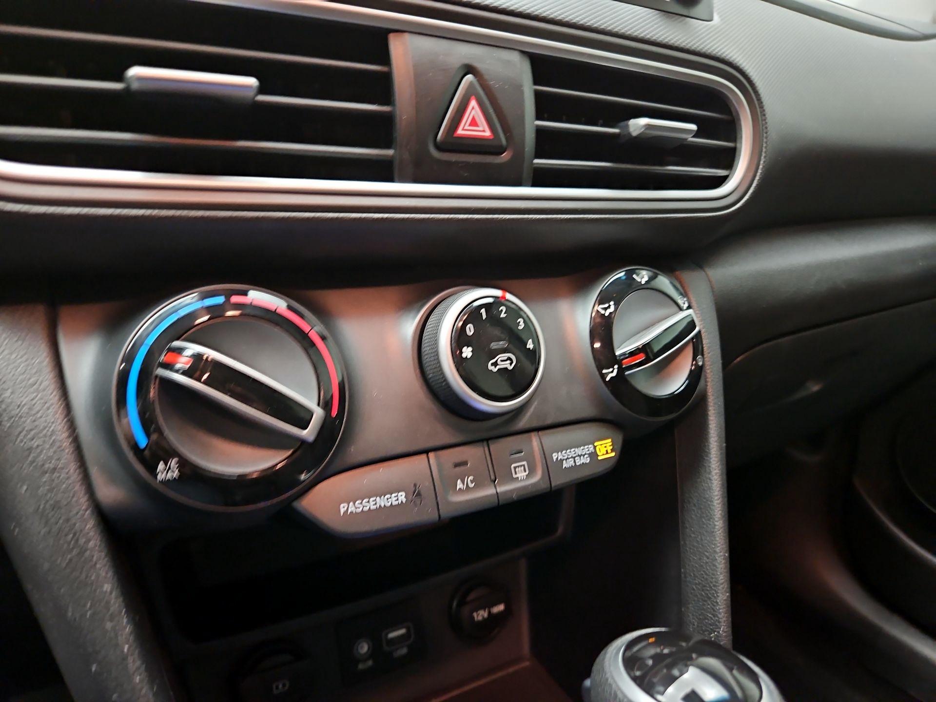 Thumbnail: 2019 Hyundai Kona - 16