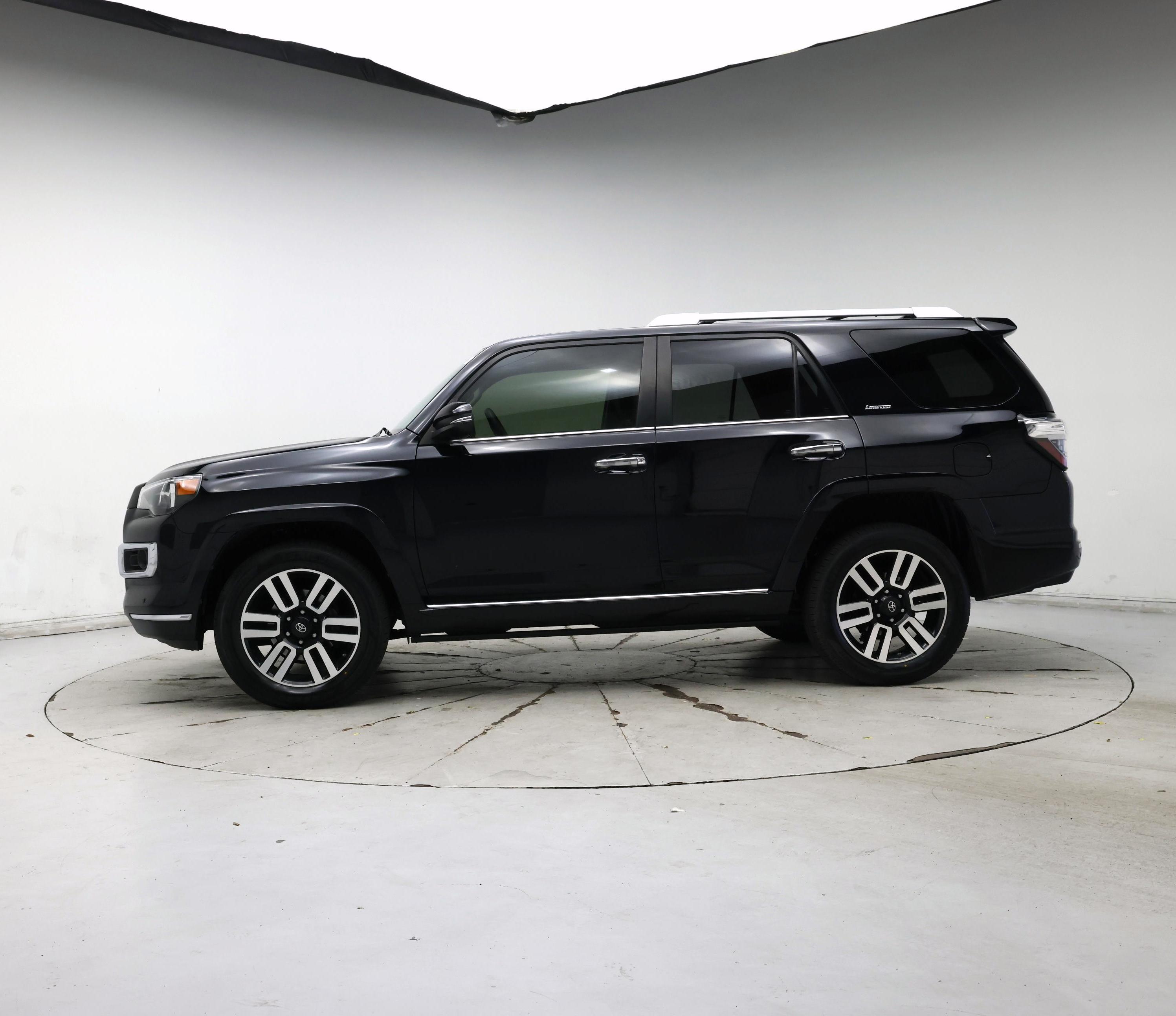 Thumbnail: 2020 Toyota 4Runner - 3